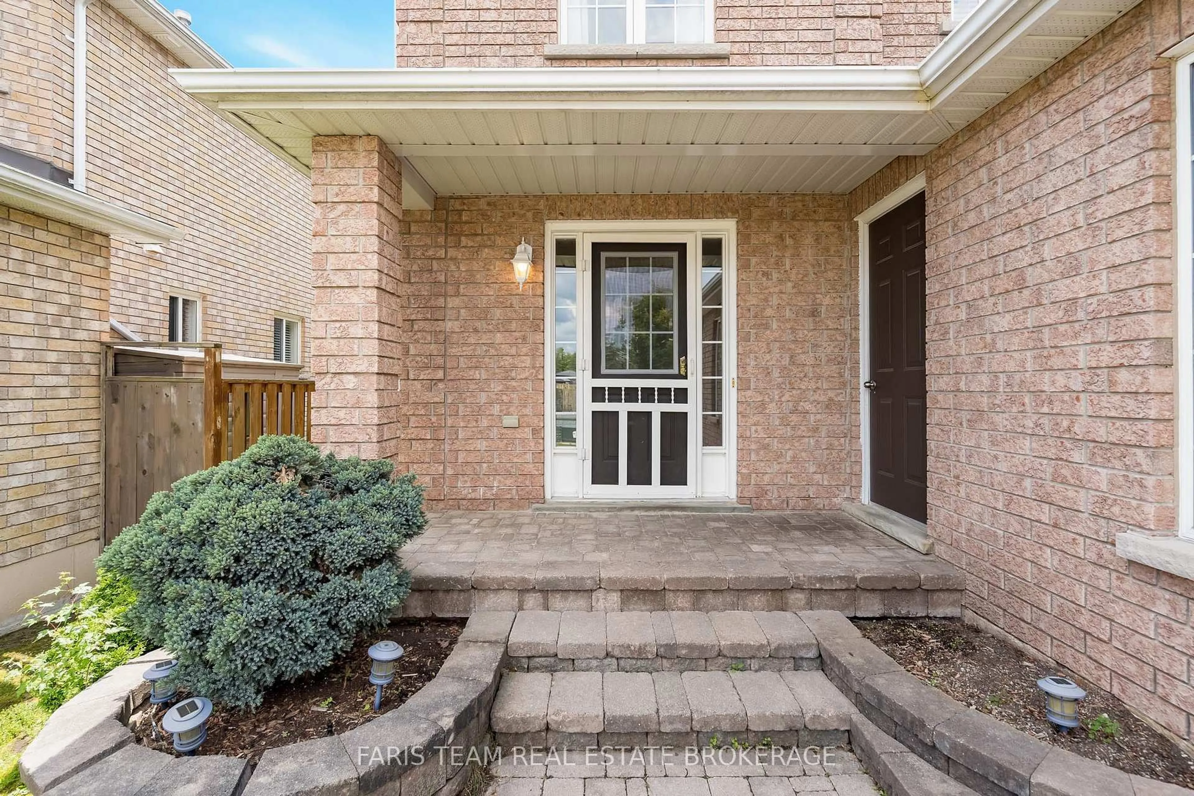 Home with brick exterior material, street for 54 Bird St, Barrie Ontario L4N 0X4