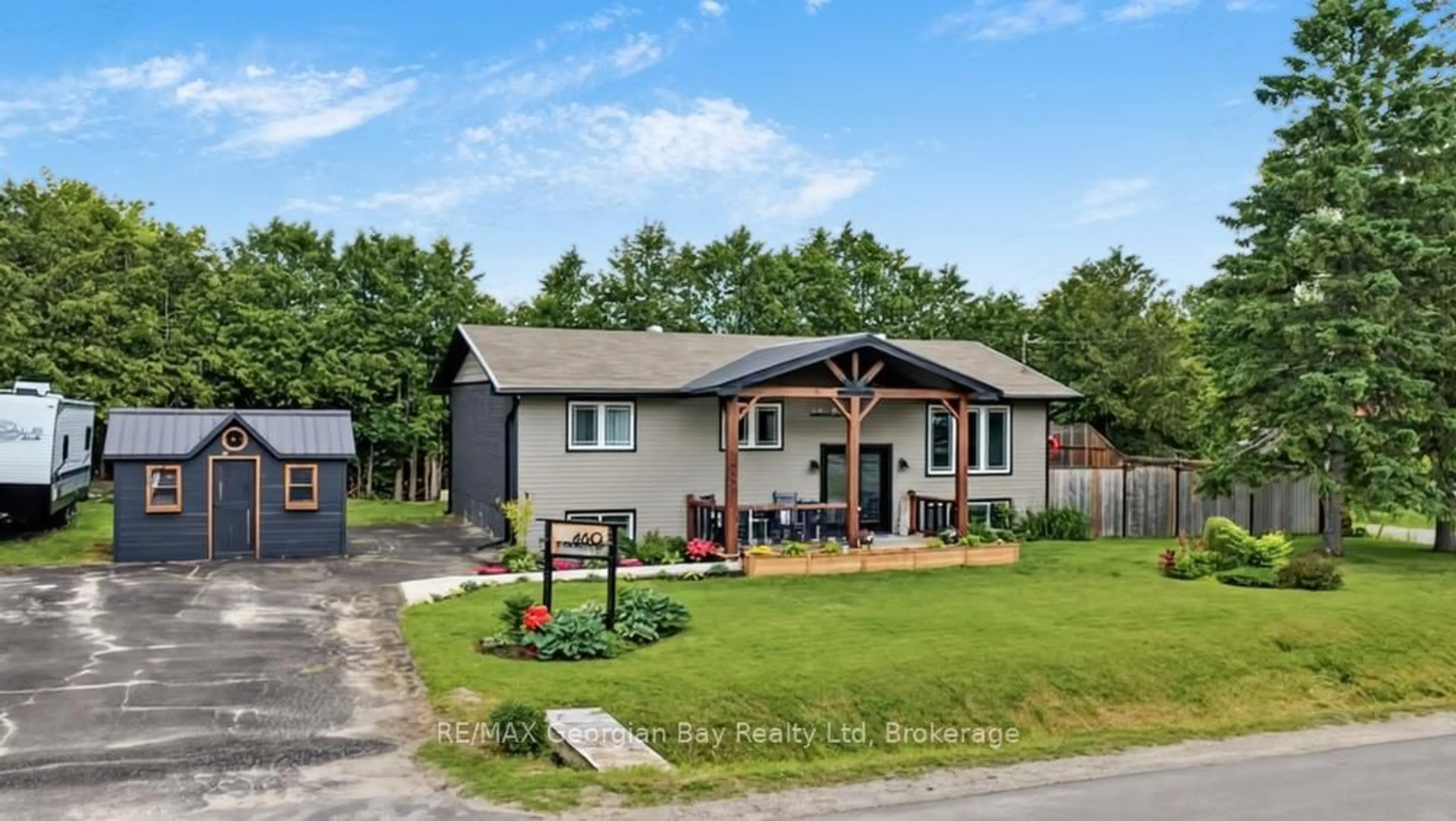 Unknown for 460 Athabaska St, Tay Ontario L0K 1R0