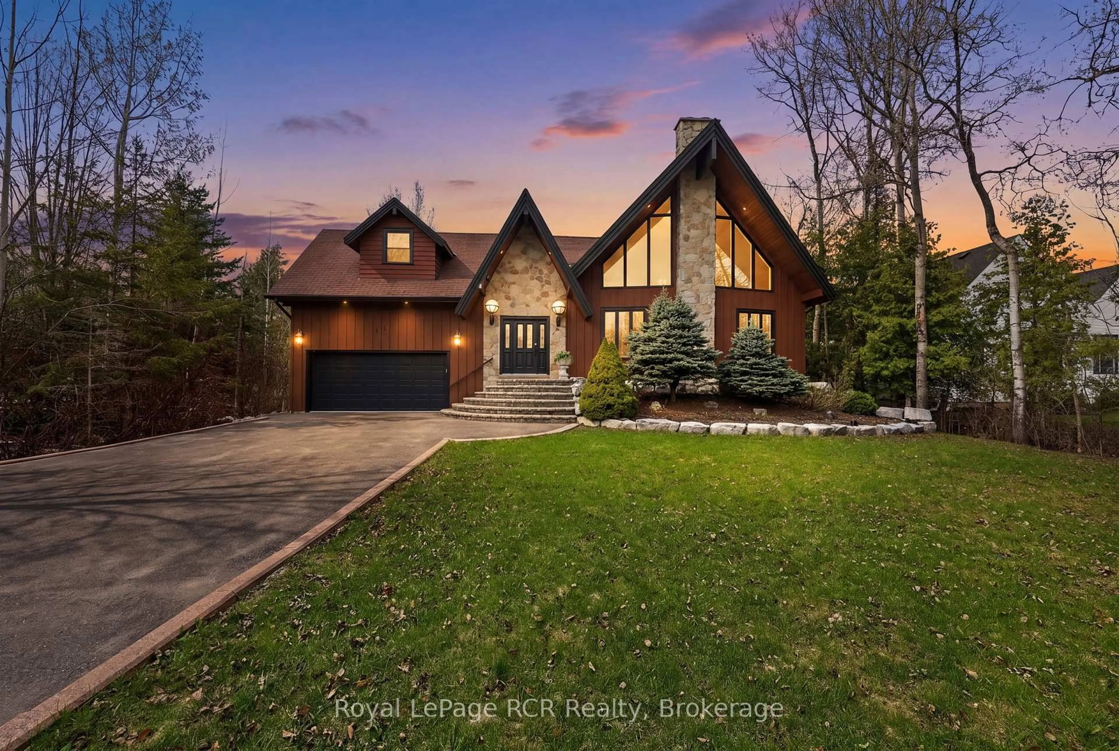 Home with brick exterior material, unknown for 53 Broadview St, Collingwood Ontario L9Y 0X2