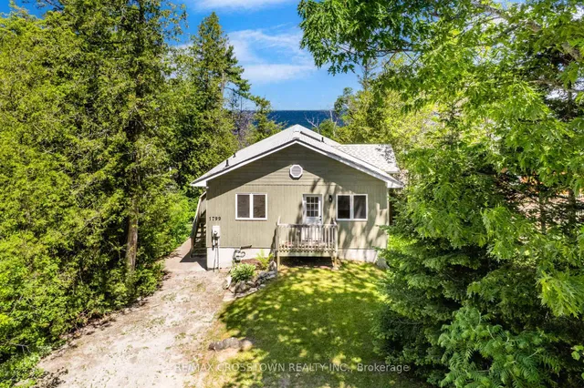1799 Champlain Rd, Tiny 5