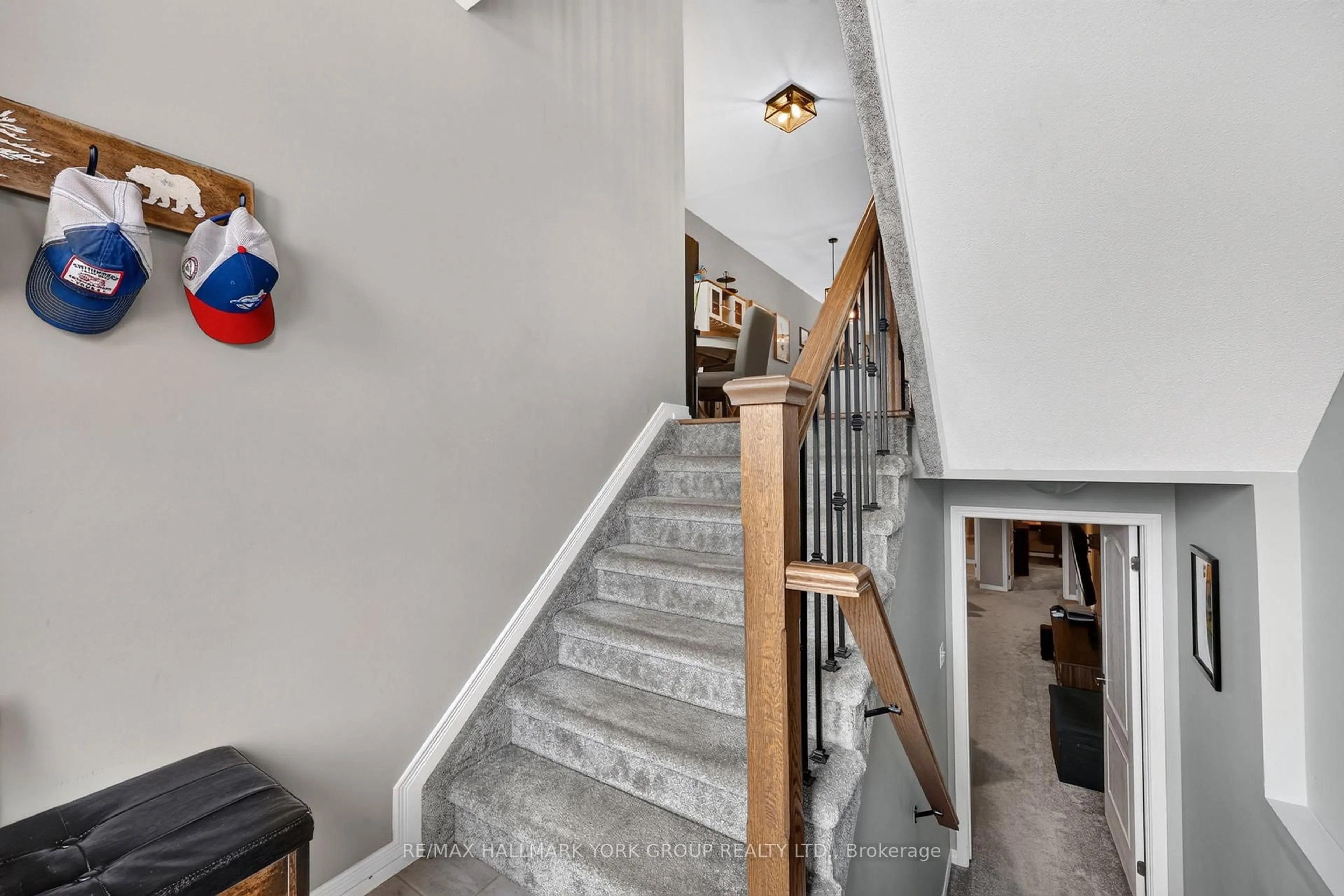 Stairs for 116 Isabella Dr, Orillia Ontario L3V 8K7