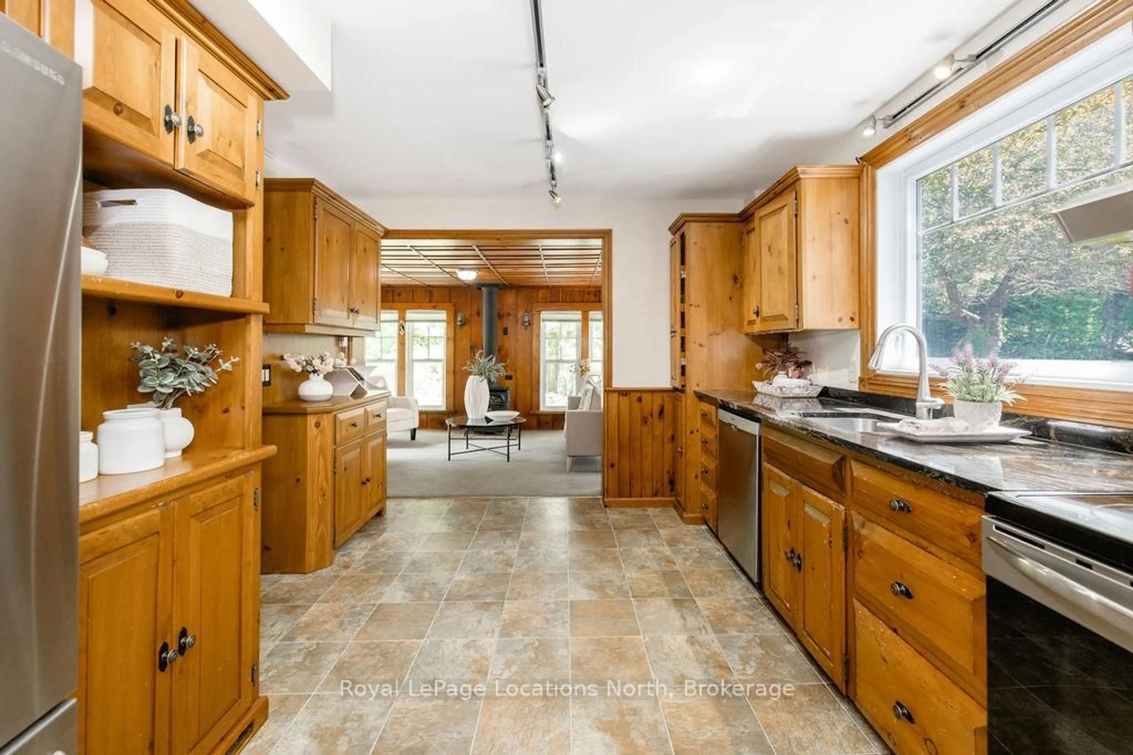 Unknown for 75 BURKE St, Penetanguishene Ontario L9M 1B3