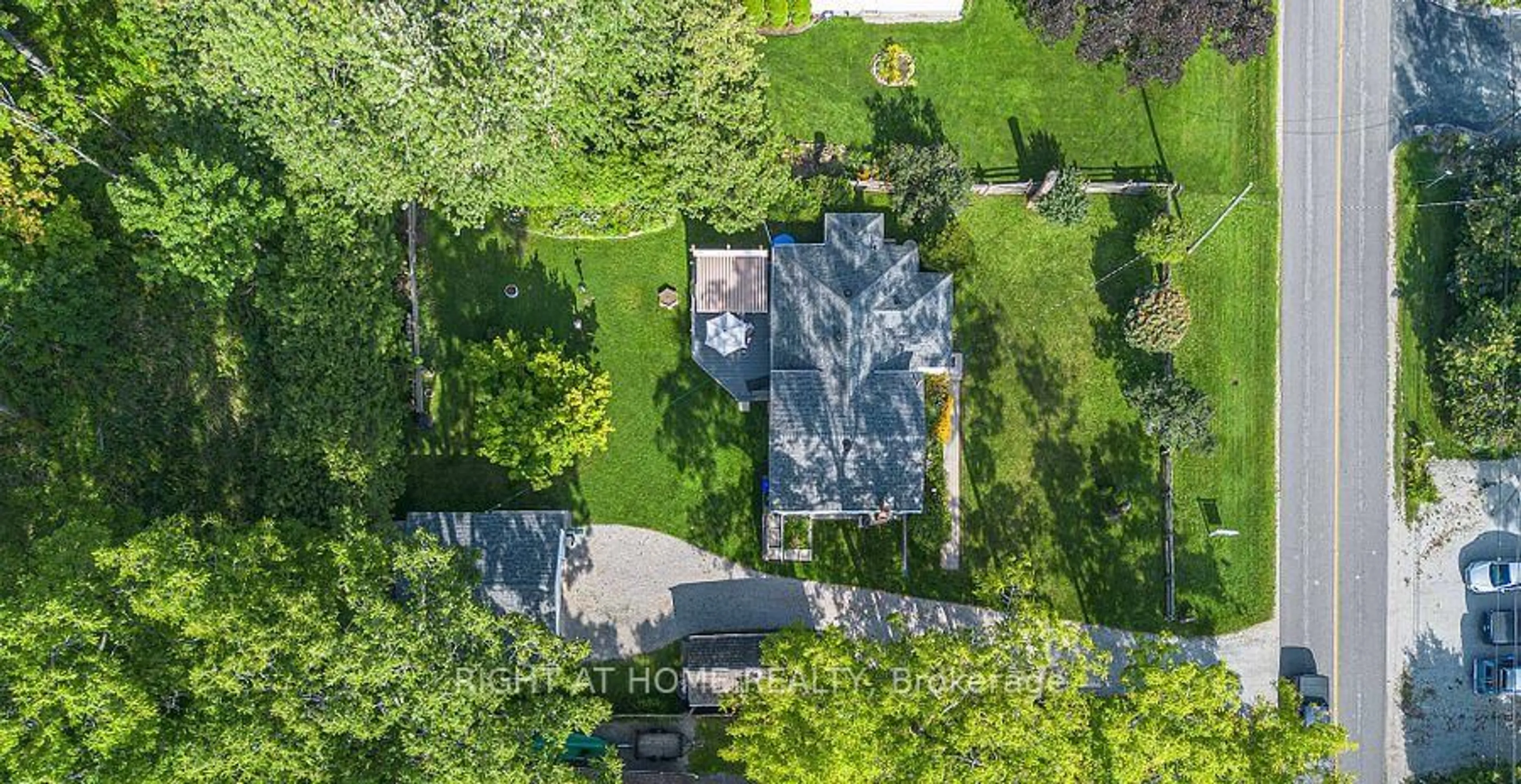 A pic from outside/outdoor area/front of a property/back of a property/a pic from drone, street for 12 Lakeshore Rd, Oro-Medonte Ontario L0L 2E0