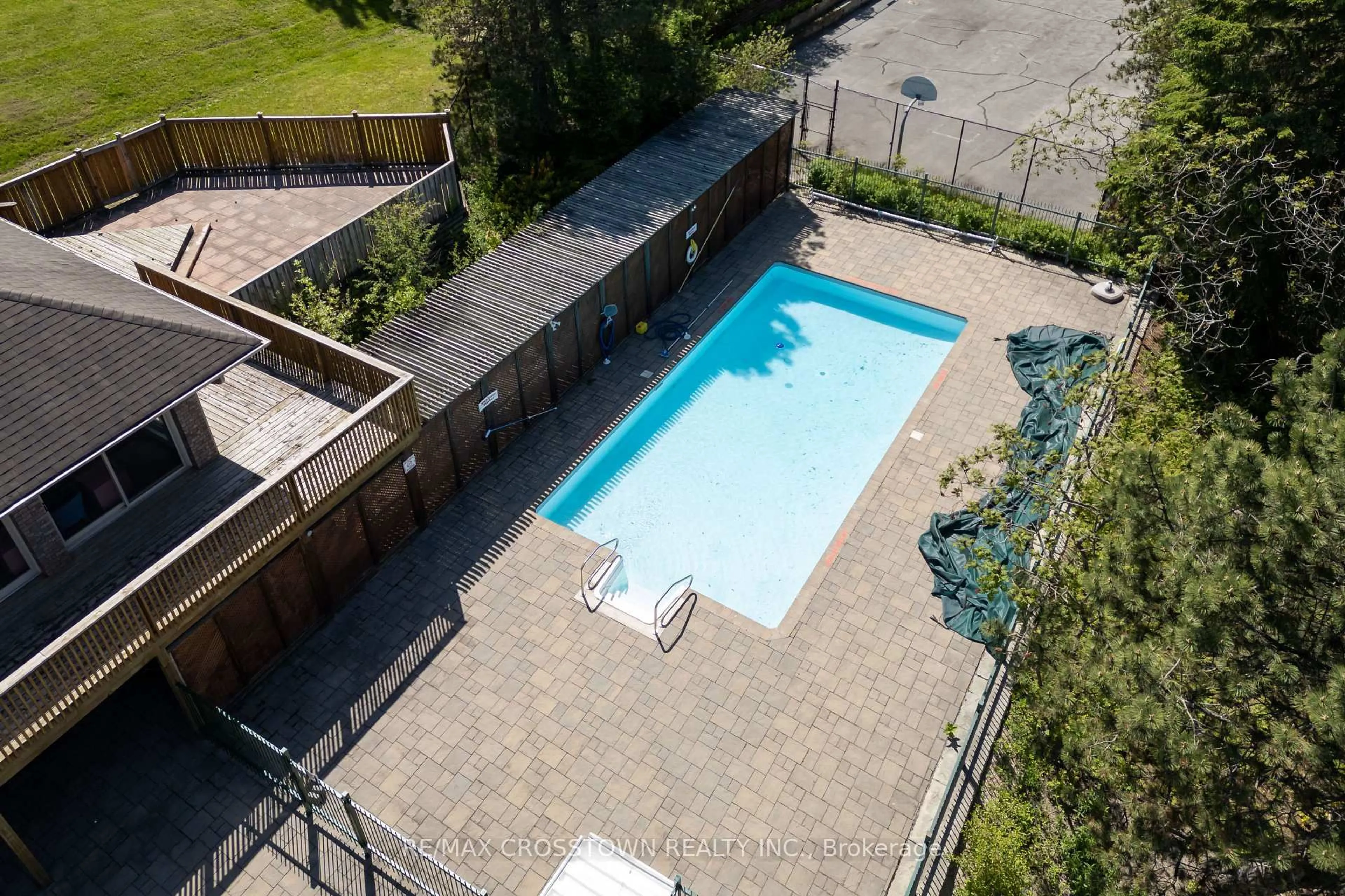 Pool for 1 Quail Cres #303, Barrie Ontario L4N 6W9