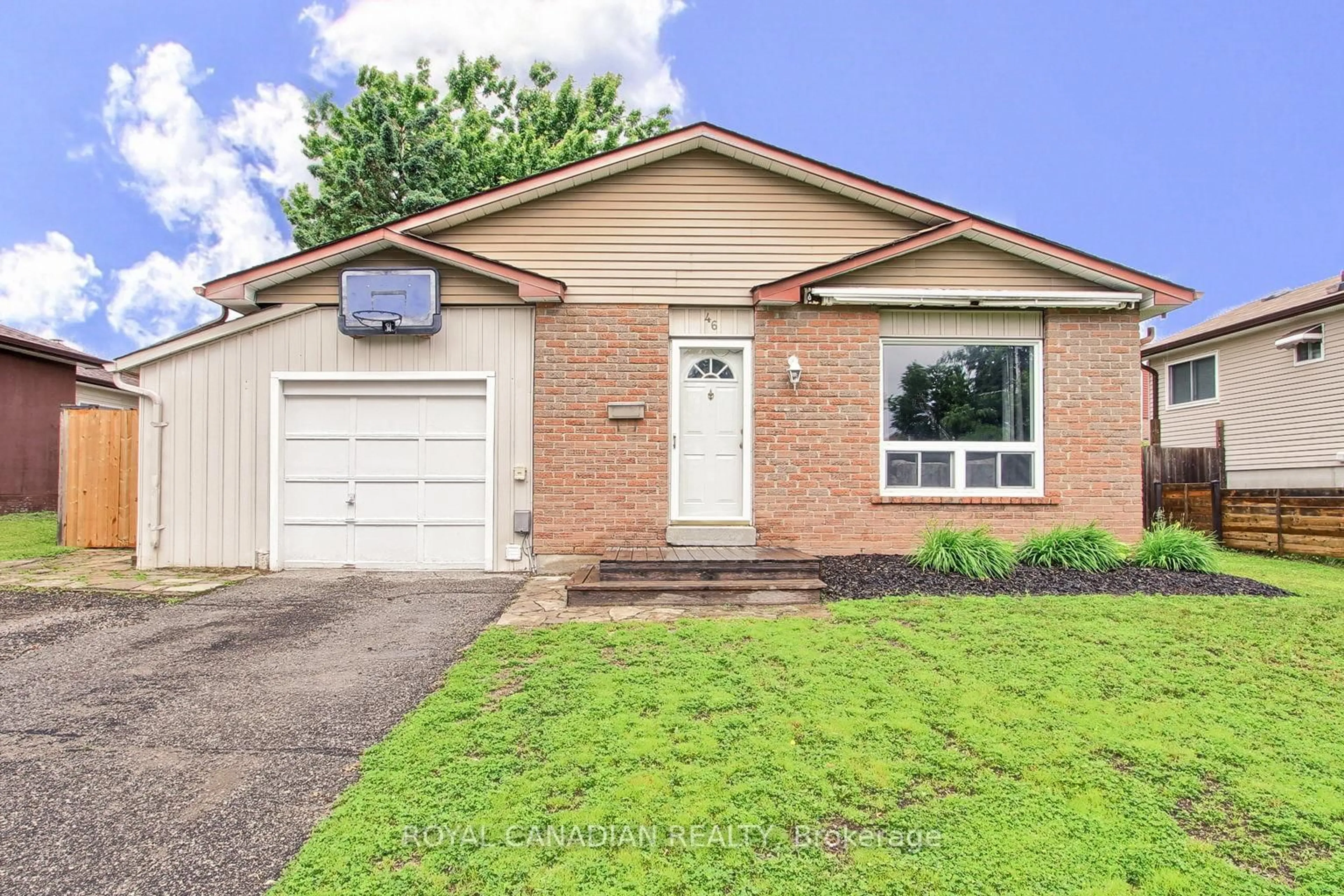 Home with brick exterior material, street for 46 Austen Lane, Barrie Ontario L4N 5C7
