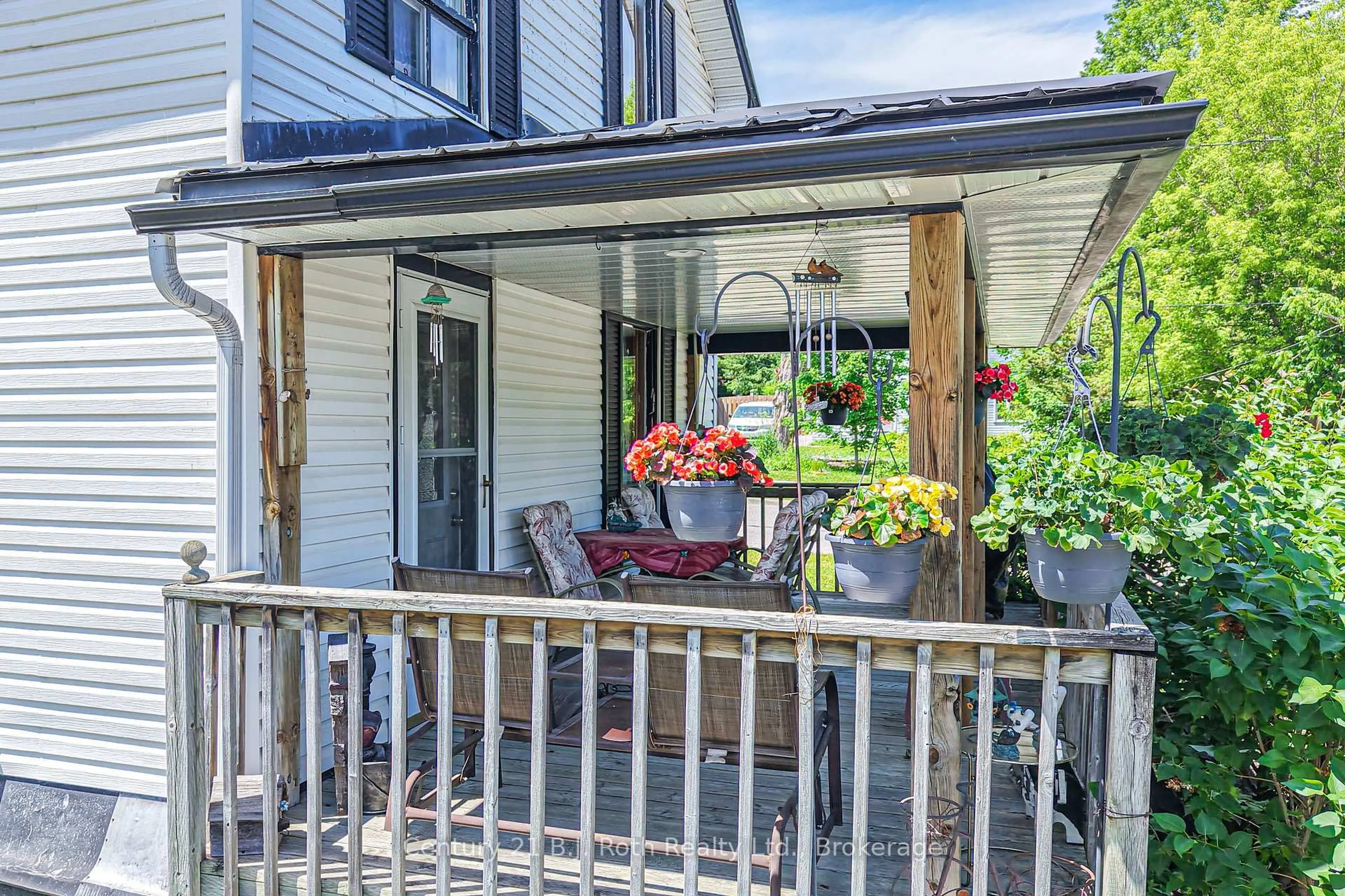 Patio, street for 139 Borland St, Orillia Ontario L3V 2C1