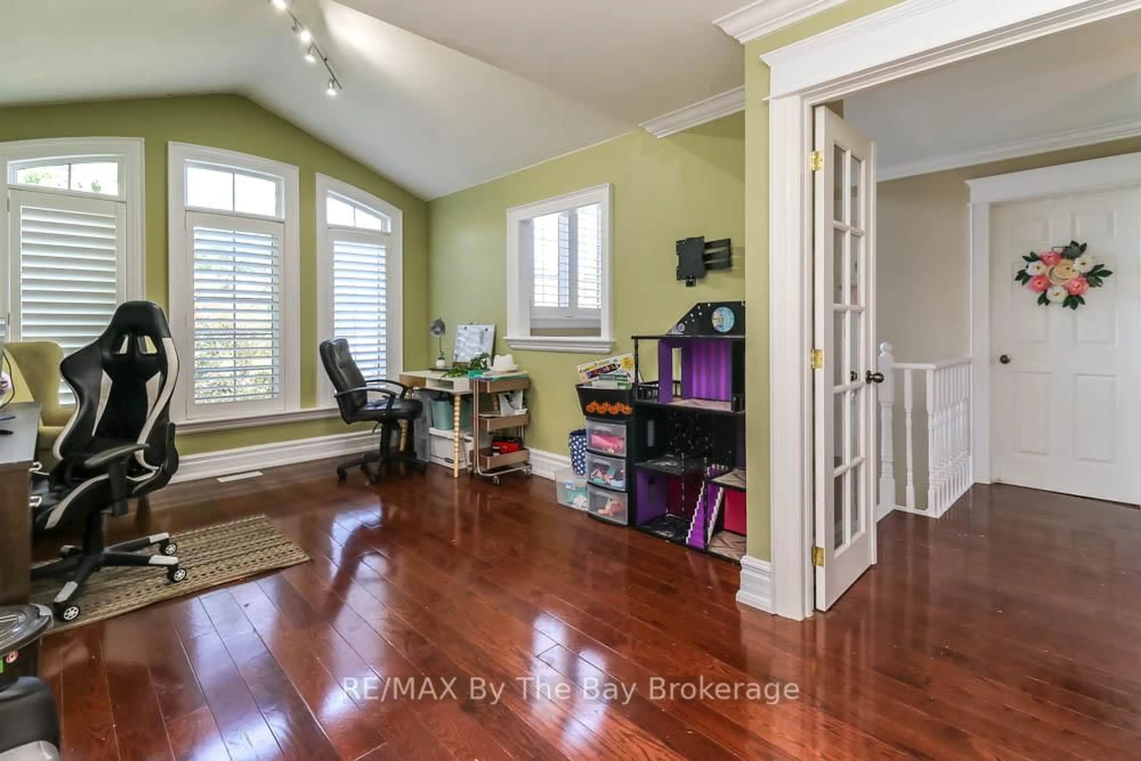 Unknown for 121 Royal Beech Dr, Wasaga Beach Ontario L9Z 2N2