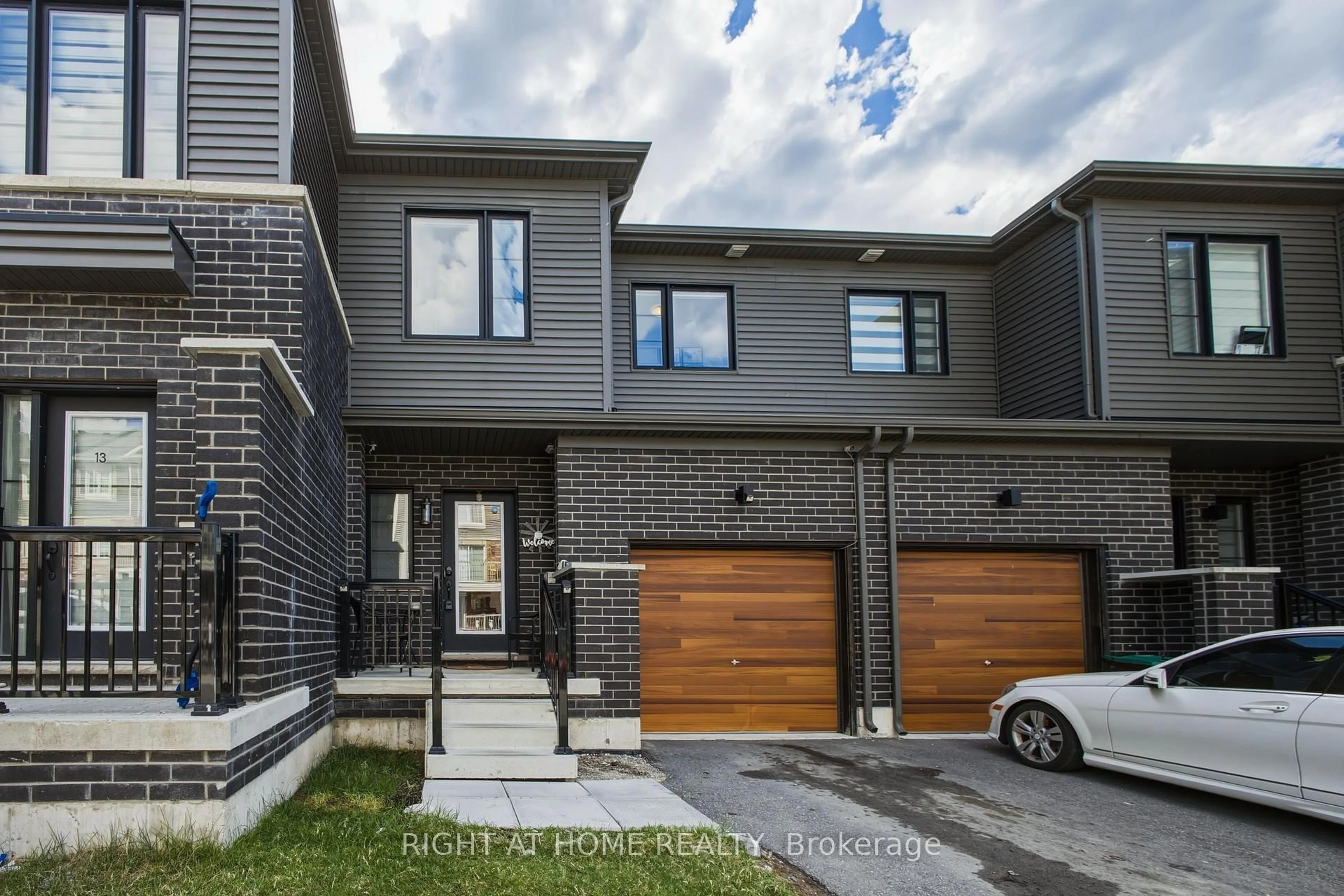 Home with brick exterior material, street for 15 Hay Lane, Barrie Ontario L9J 0V6