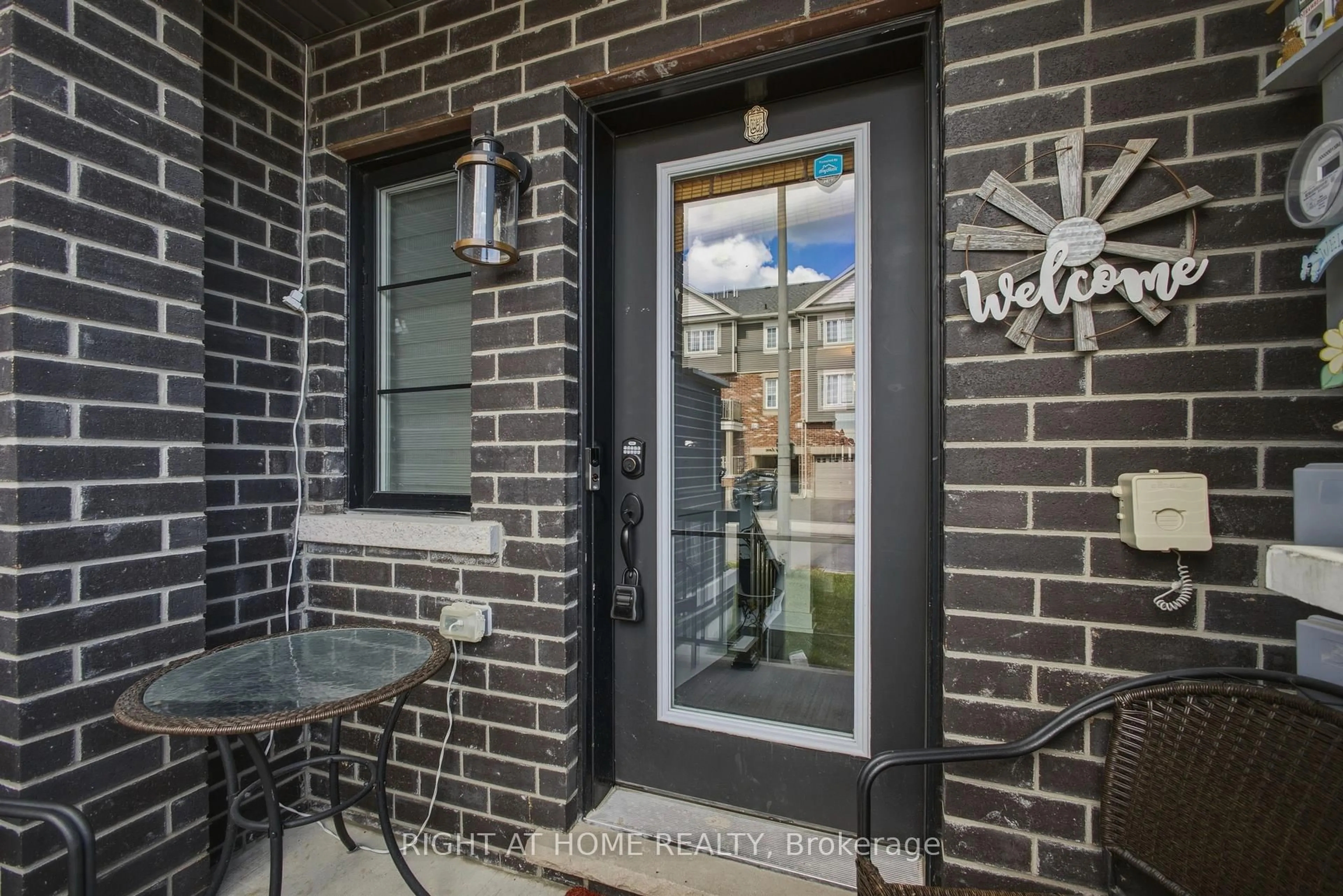 Unknown for 15 Hay Lane, Barrie Ontario L9J 0V6