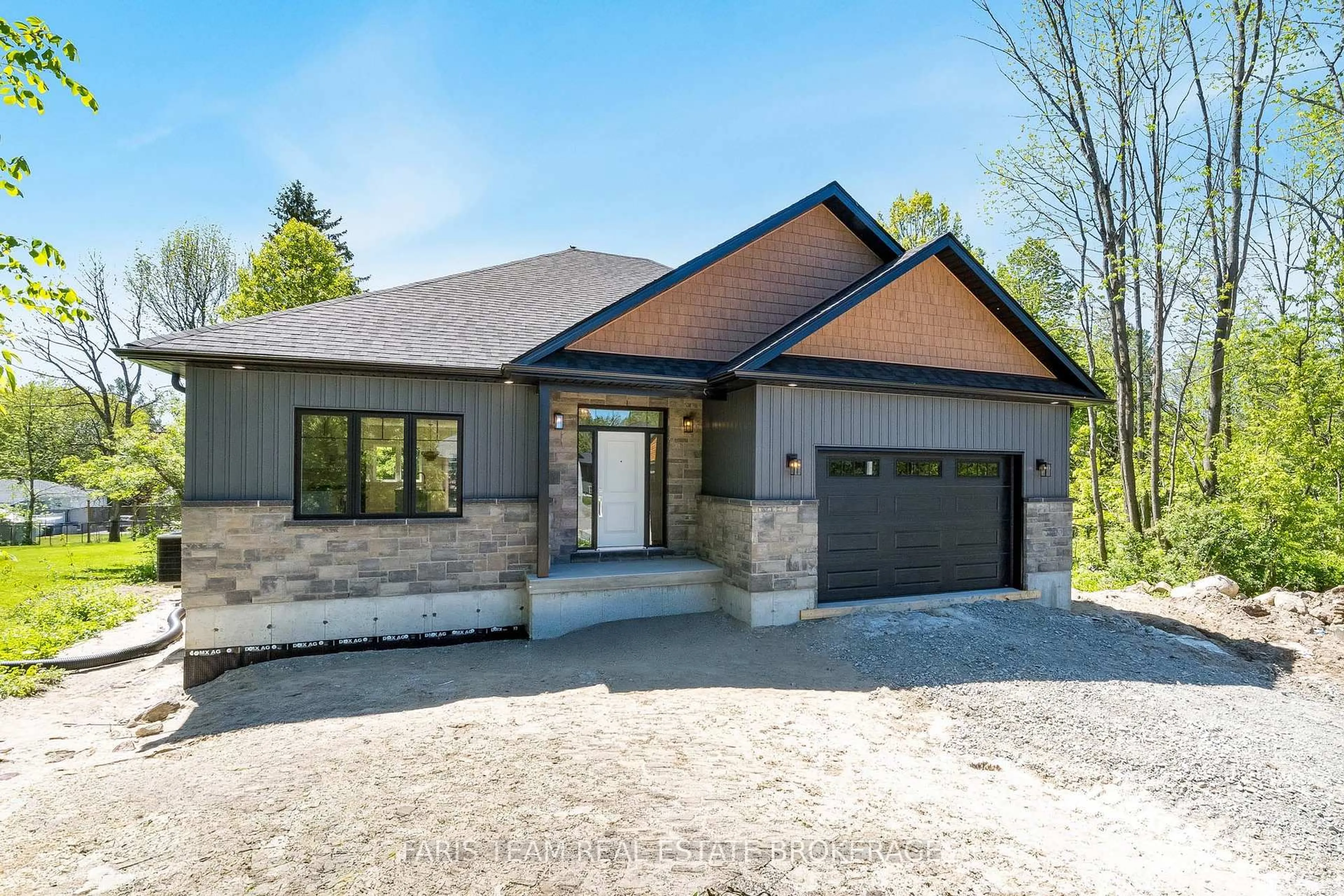 Home with brick exterior material, unknown for 45 Sheppard St, Severn Ontario L0K 1E0