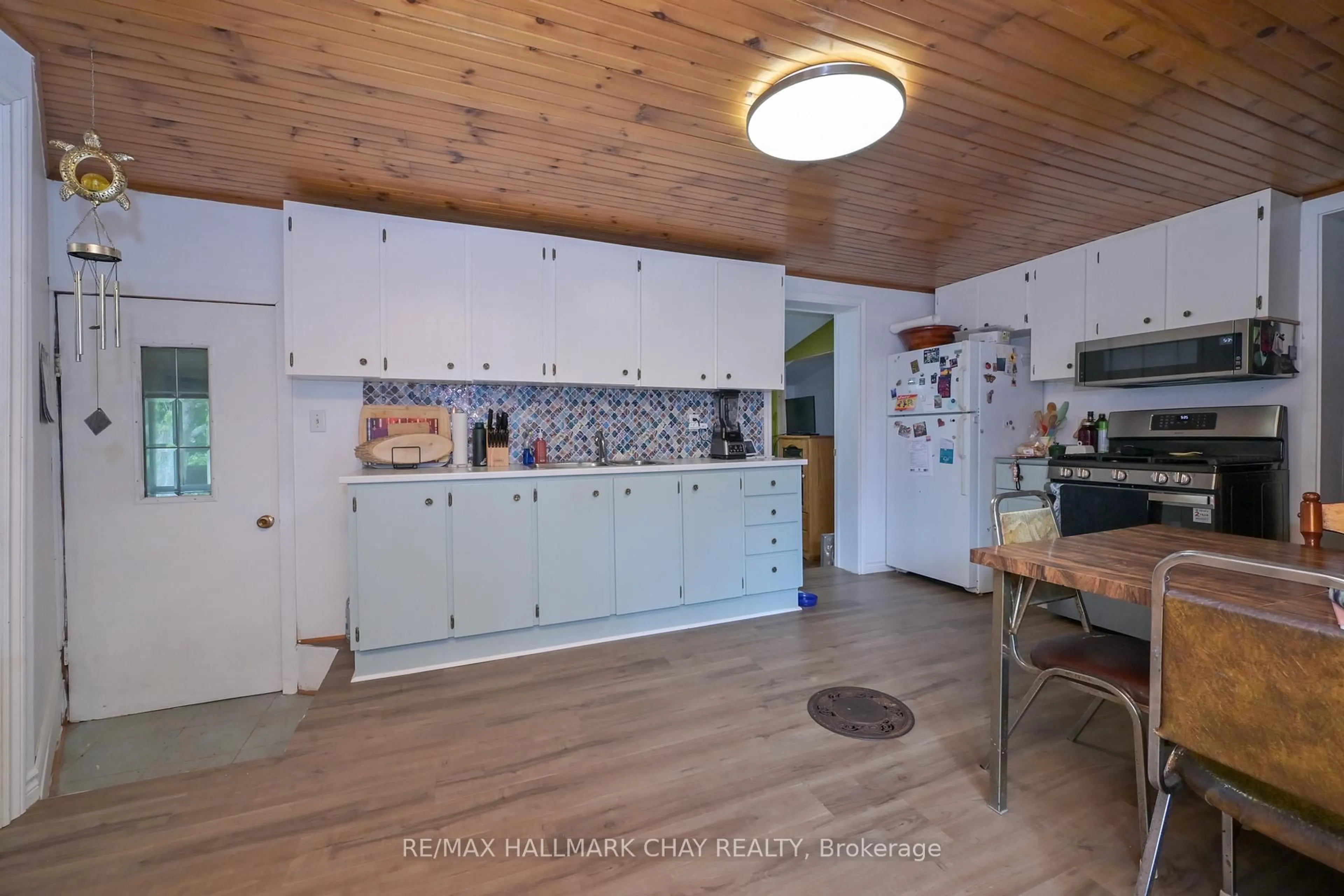 Open concept kitchen, unknown for 225 Park St, Tay Ontario L0K 2A0