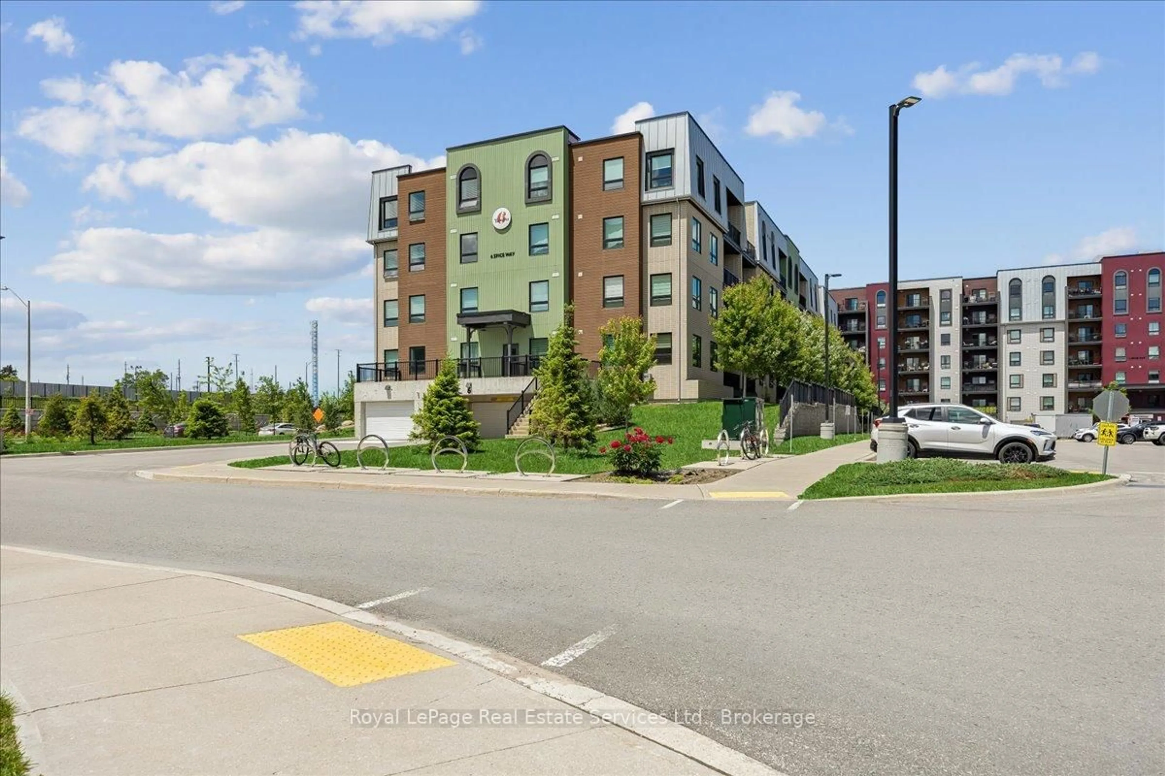 Unknown for 6 Spice Way #209, Barrie Ontario L9J 0J9