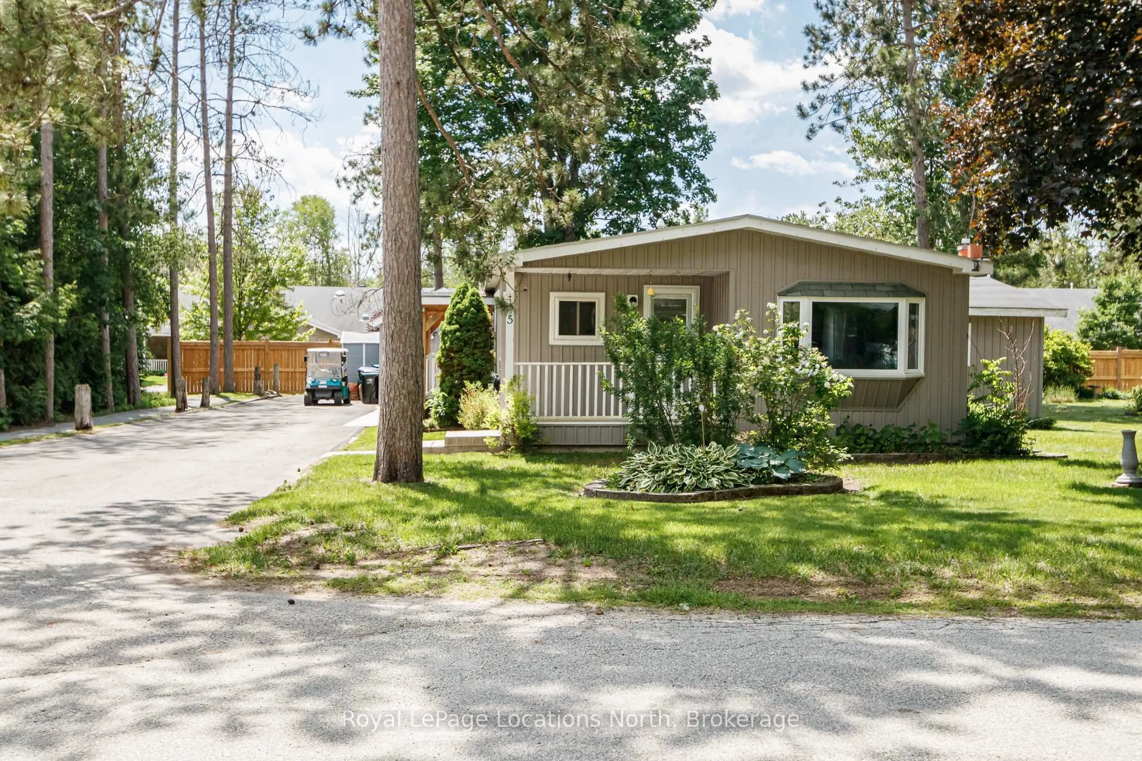 Unknown for 5 Golf Ave, Wasaga Beach Ontario L9Z 1K2