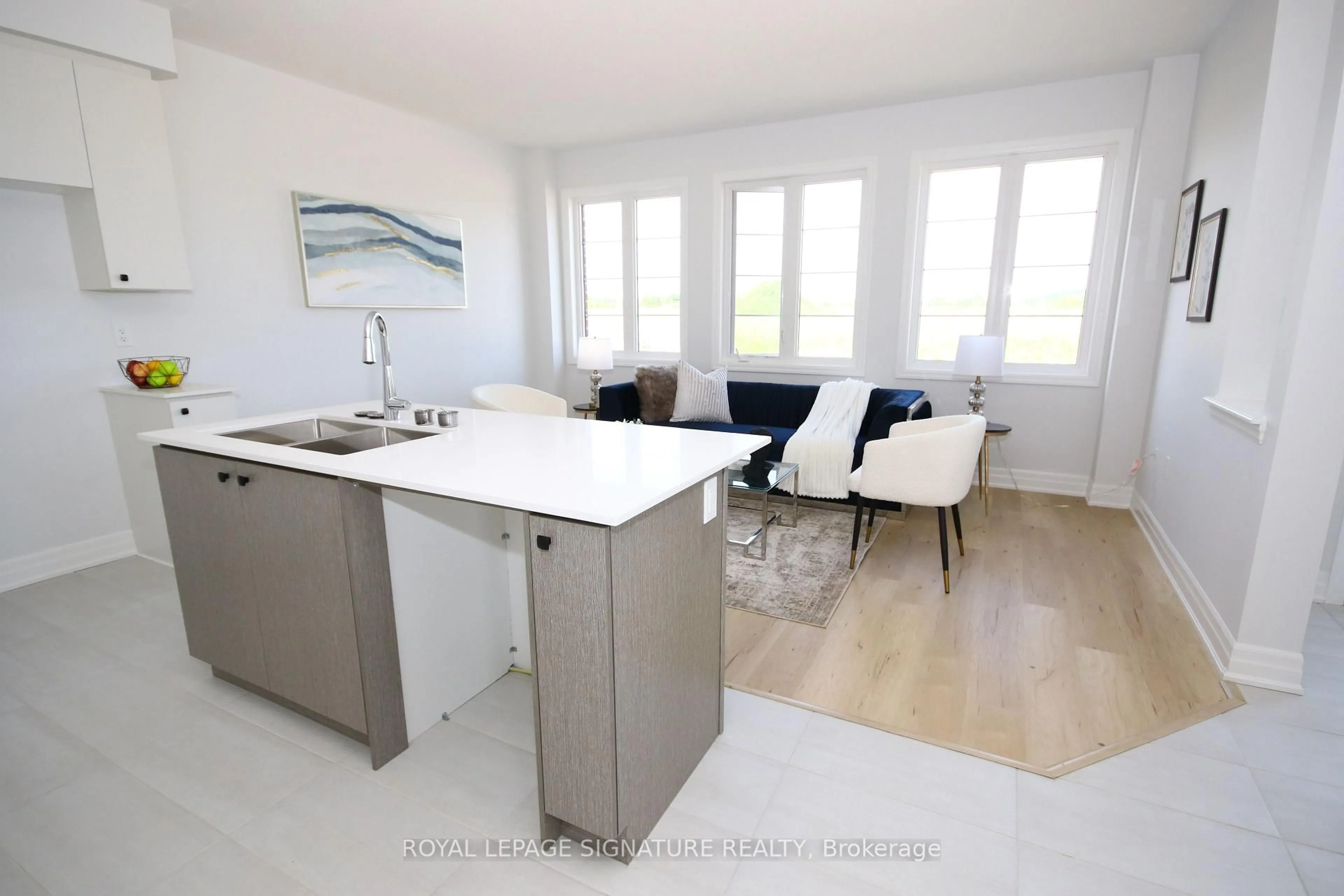 Open concept kitchen, unknown for 131 Union Blvd, Wasaga Beach Ontario L6Z 0P1