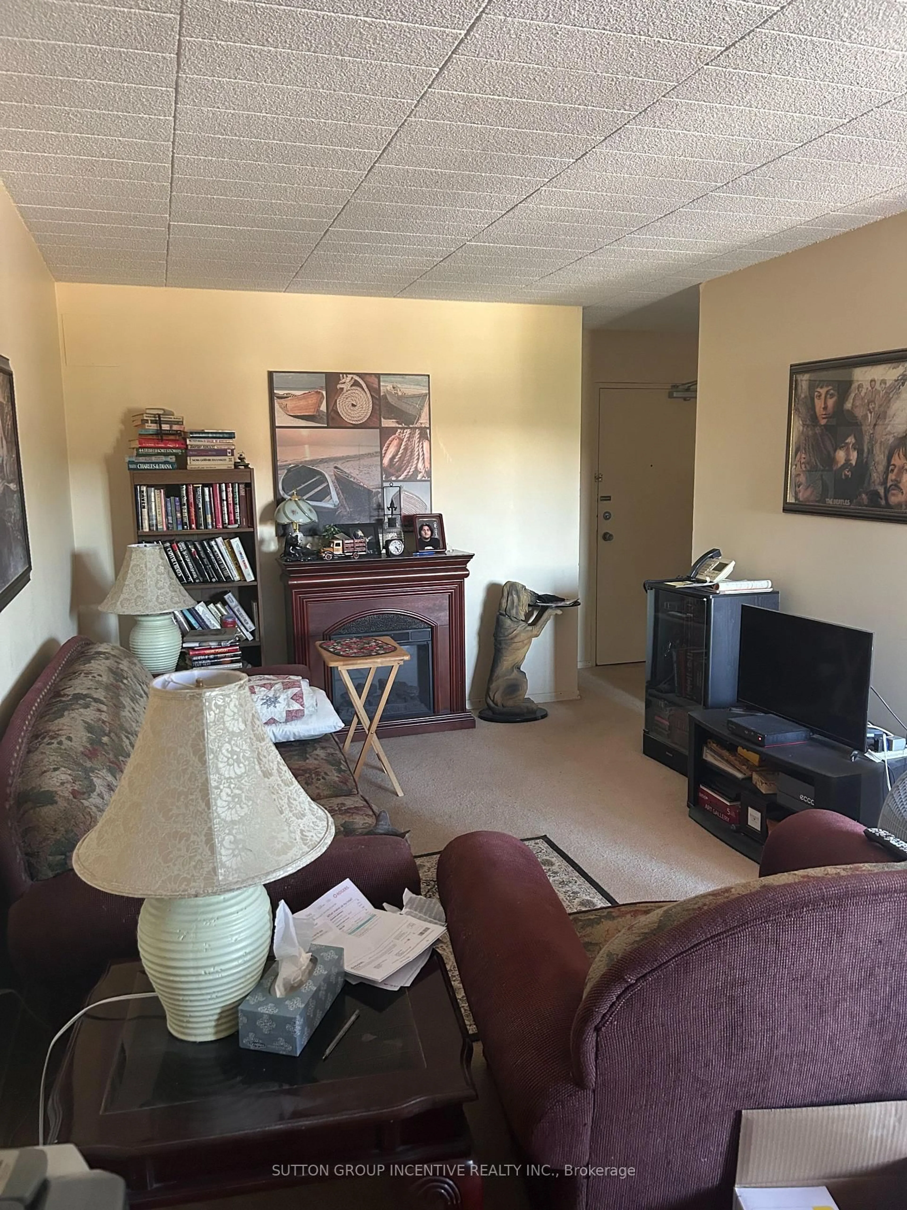 Living room with furniture, unknown for 184 Eighth St #206, Collingwood Ontario L9Y 2C8