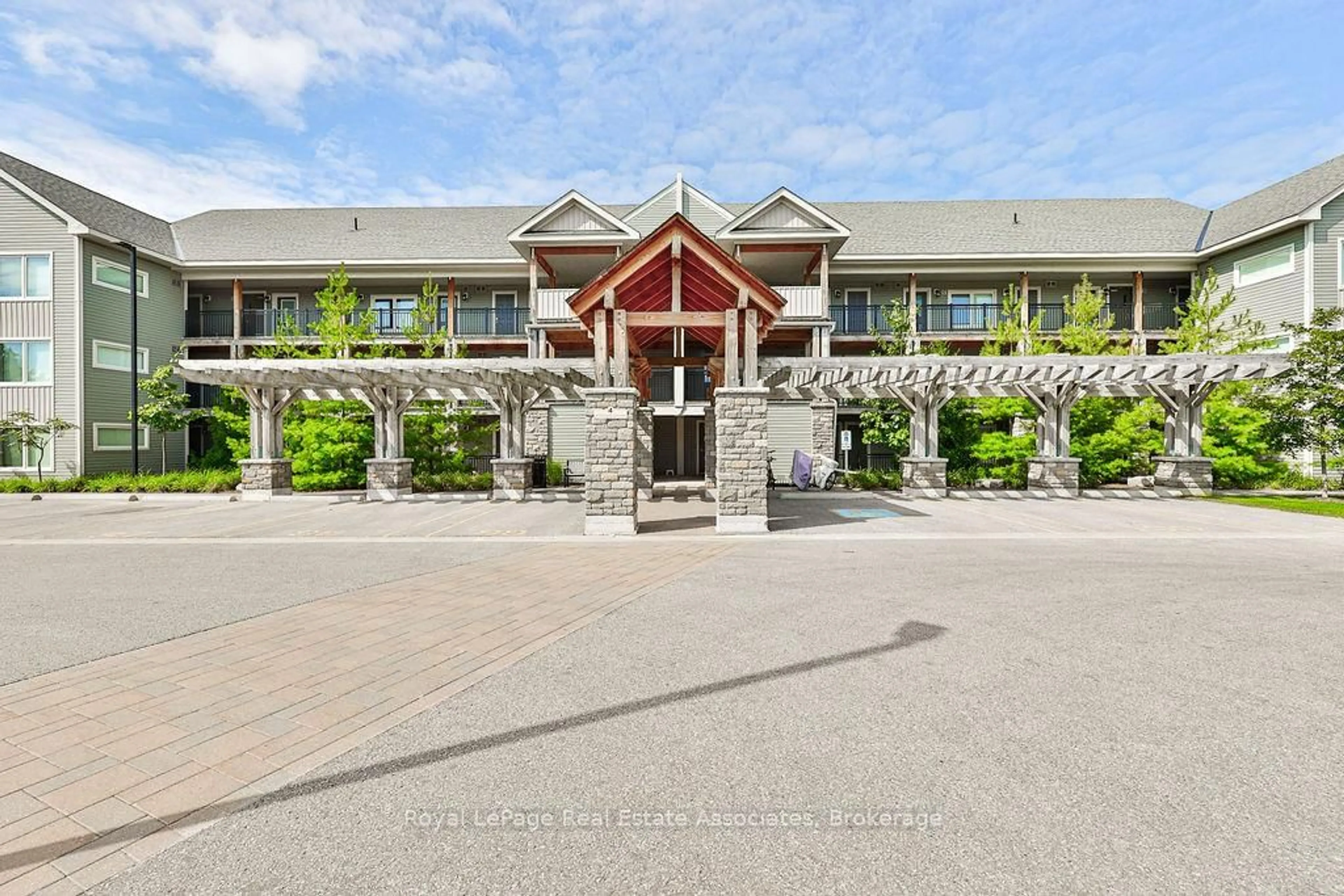 Unknown for 4 Anchorage Cres #302, Collingwood Ontario L9Y 0Y6