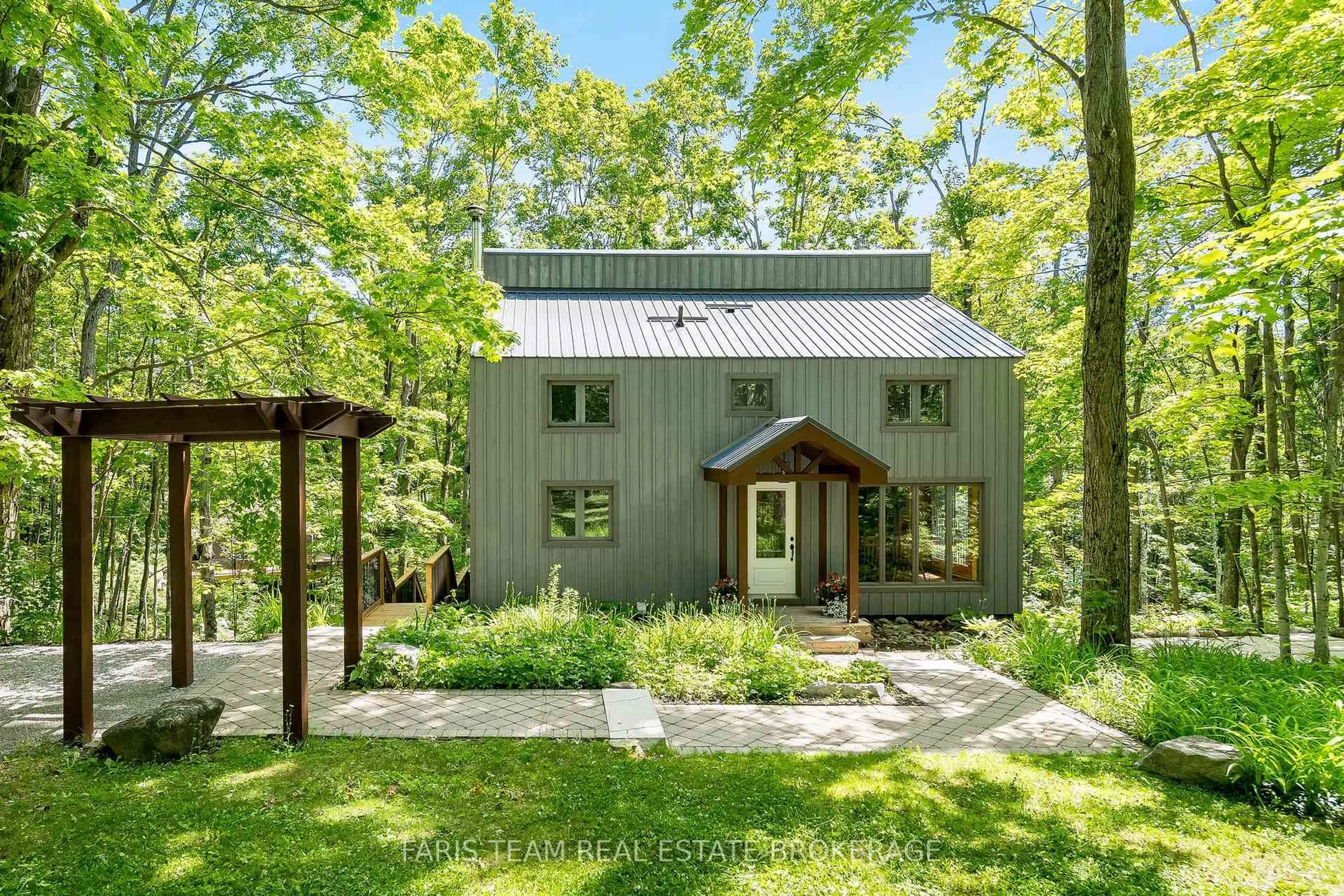 Unknown for 46 Huronwoods Dr, Oro-Medonte Ontario L0K 1E0