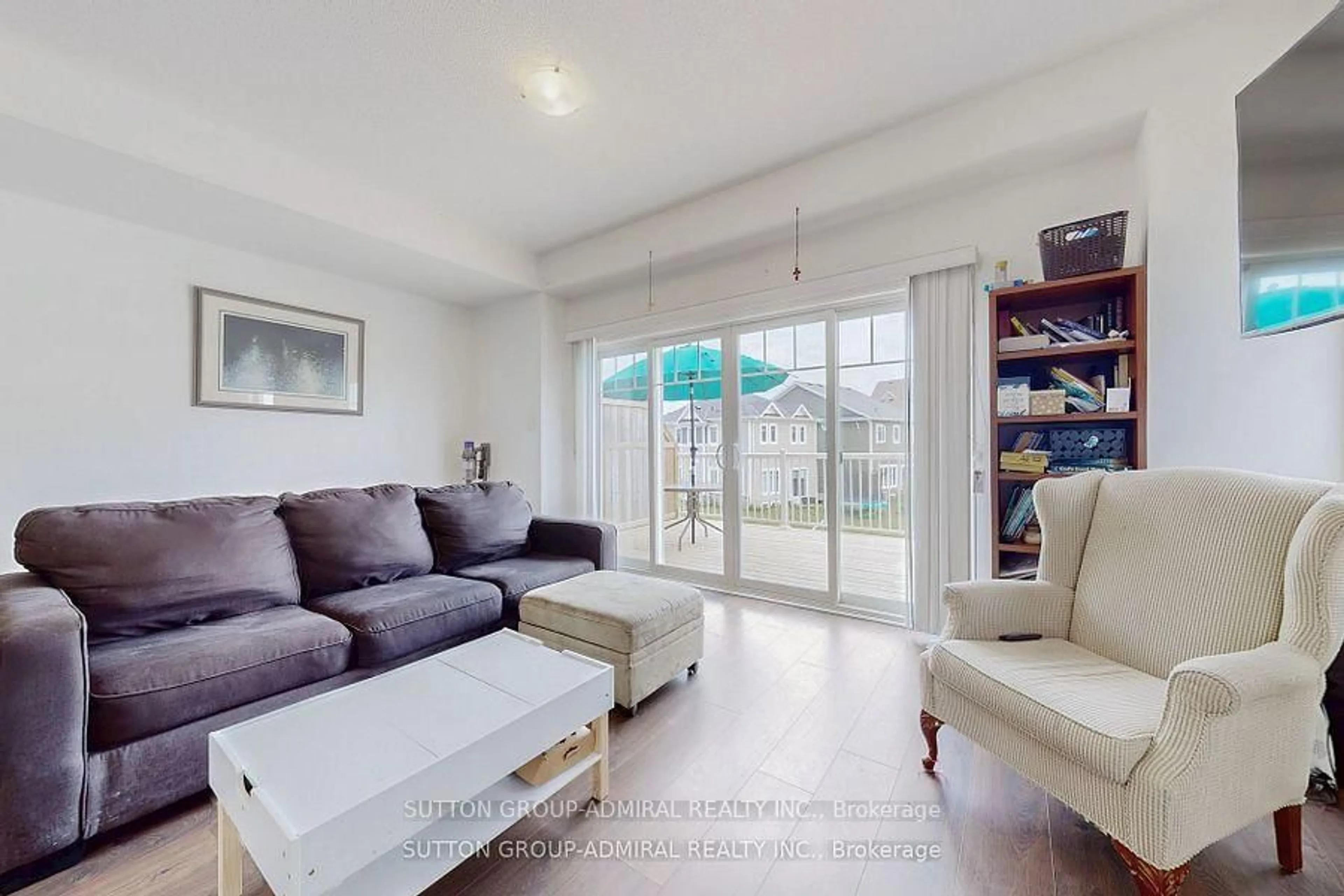 Living room with furniture, unknown for 146 Village Gate Dr, Wasaga Beach Ontario L9Z 0J7