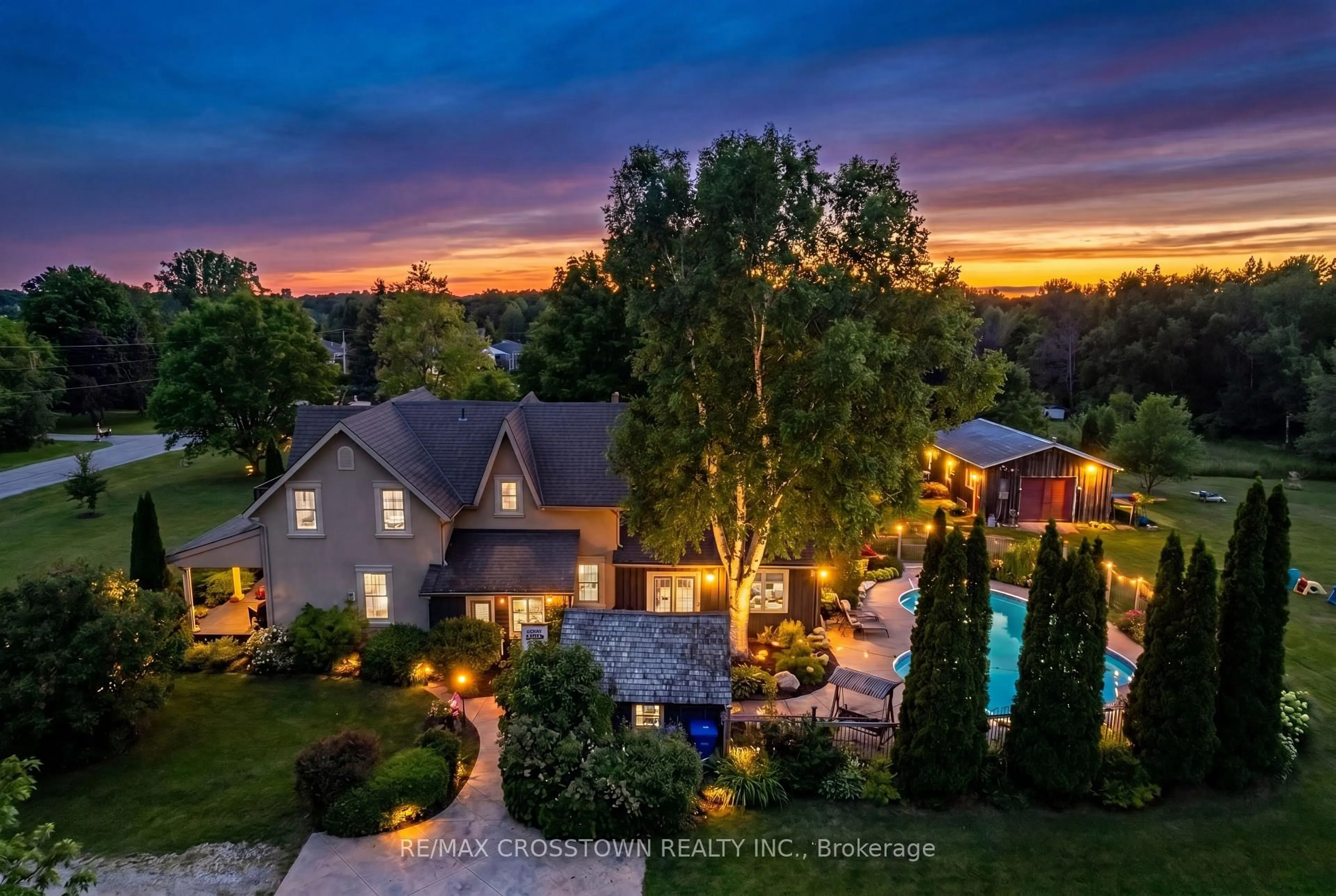 A pic from outside/outdoor area/front of a property/back of a property/a pic from drone, unknown for 3904 Concession 12 Sunnidale Sdrd, Clearview Ontario L0M 1S0