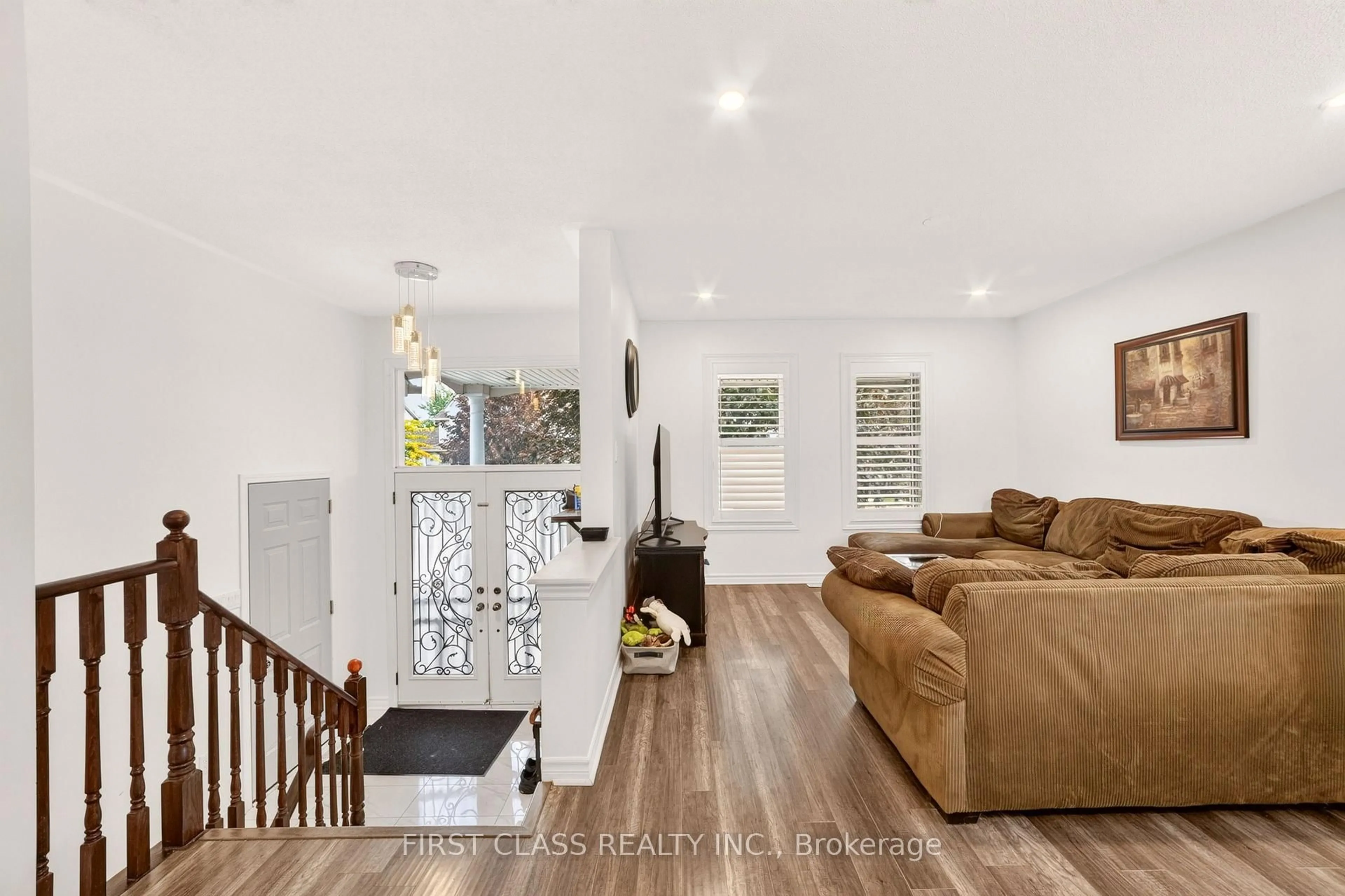 Unknown for 115 Succession Cres, Barrie Ontario L4M 7G7