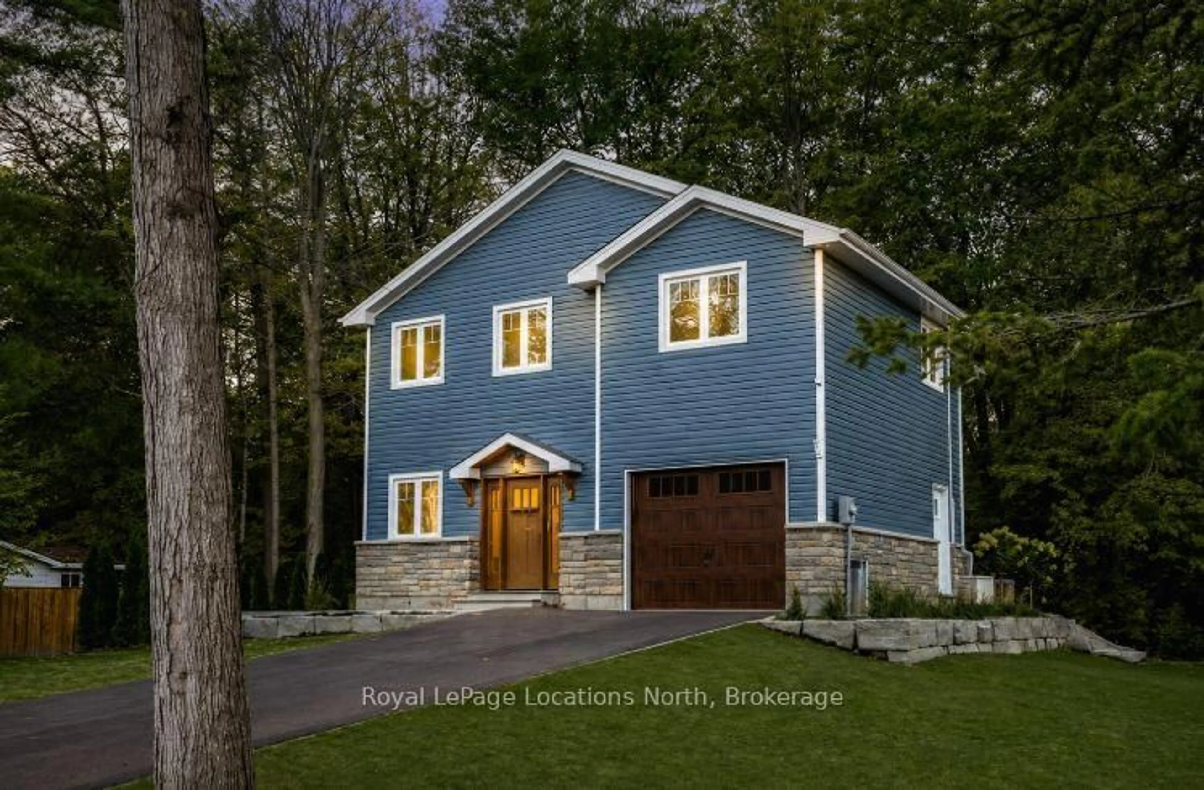 Home with brick exterior material, street for 545 Oxbow Park Dr, Wasaga Beach Ontario L9Z 2T9
