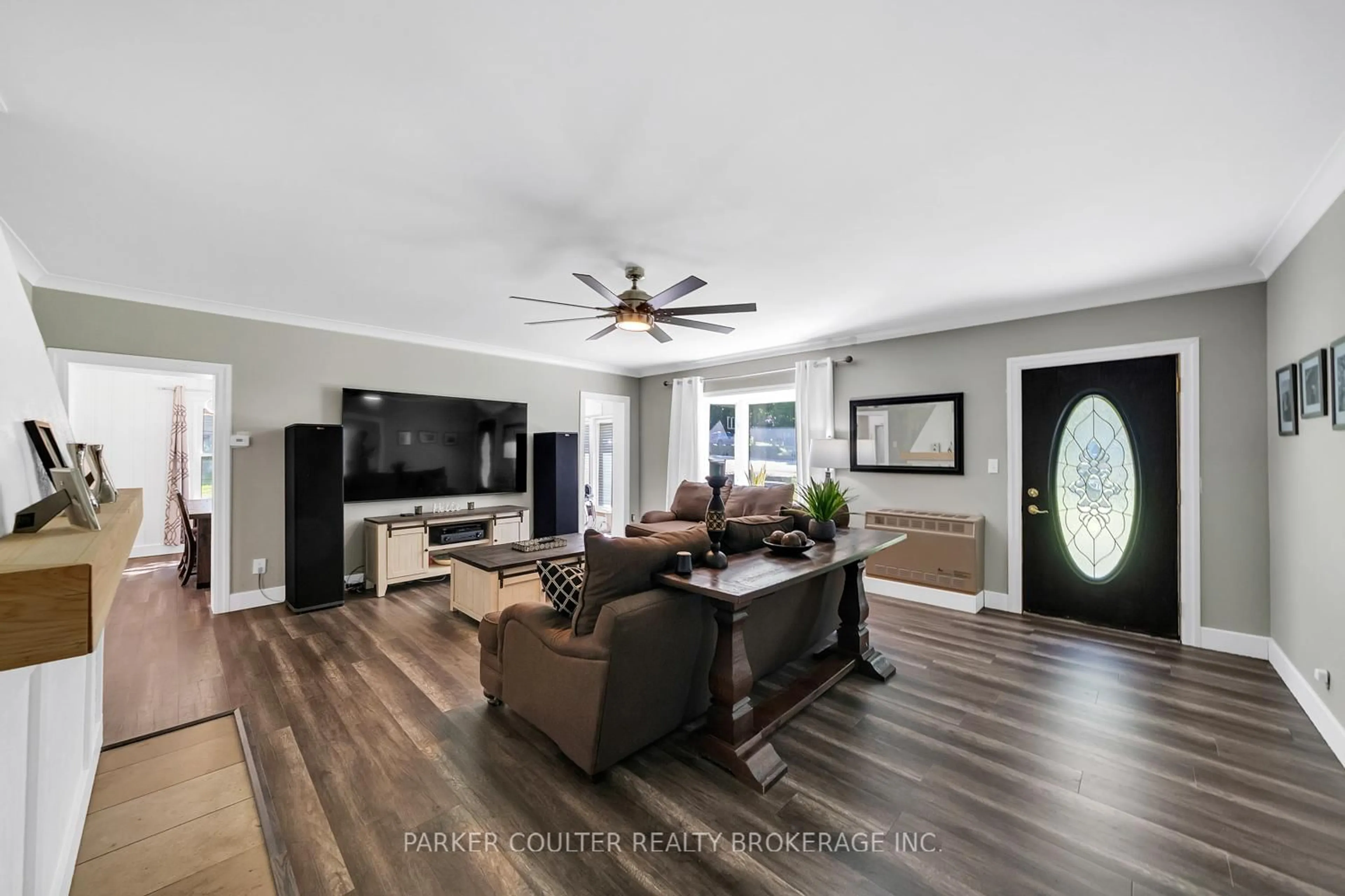 Living room with furniture, unknown for 251 Mountain Ave, Tay Ontario L0K 2C0