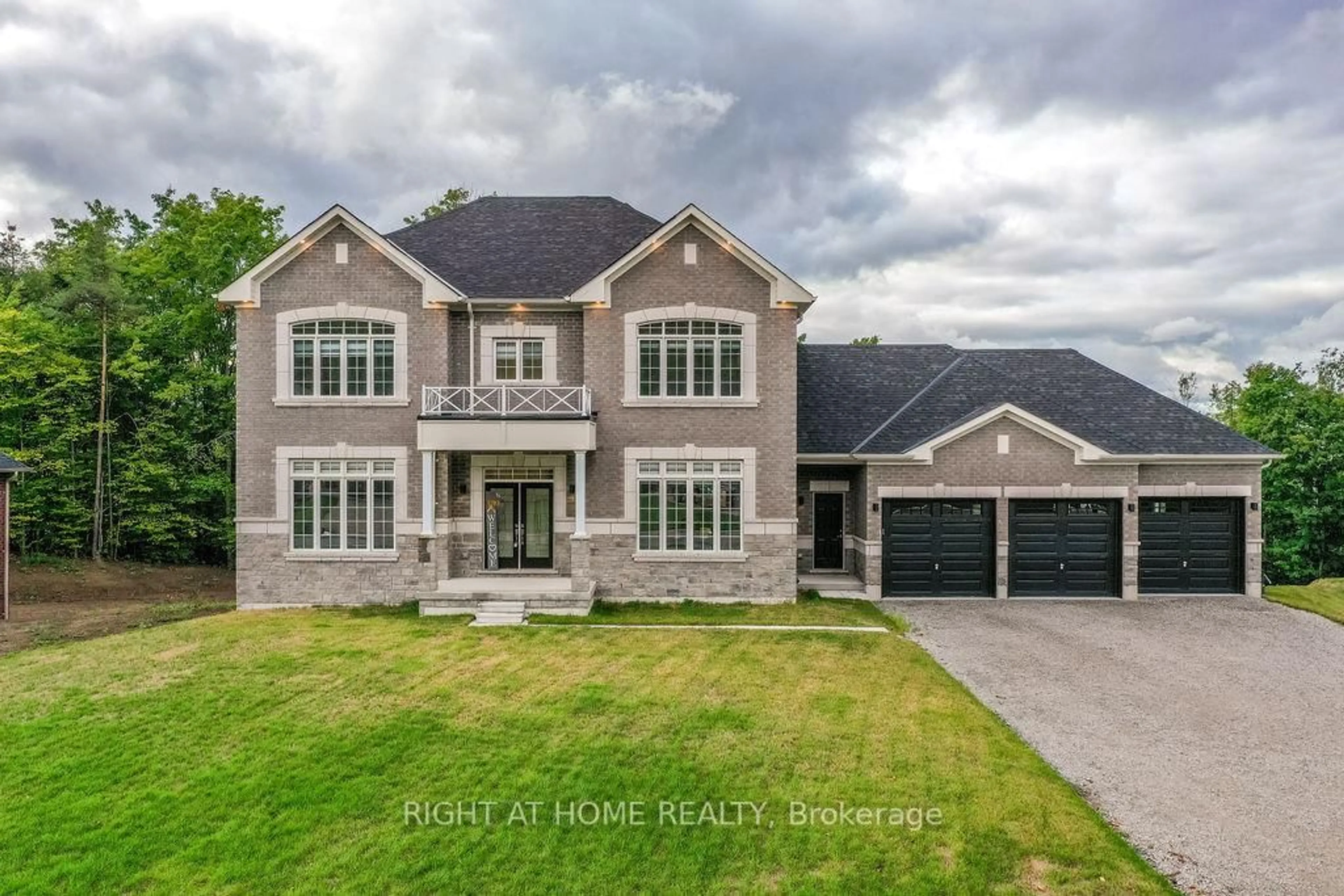 Home with brick exterior material, street for 8 Forest Heights Crt, Oro-Medonte Ontario L0L 2E0