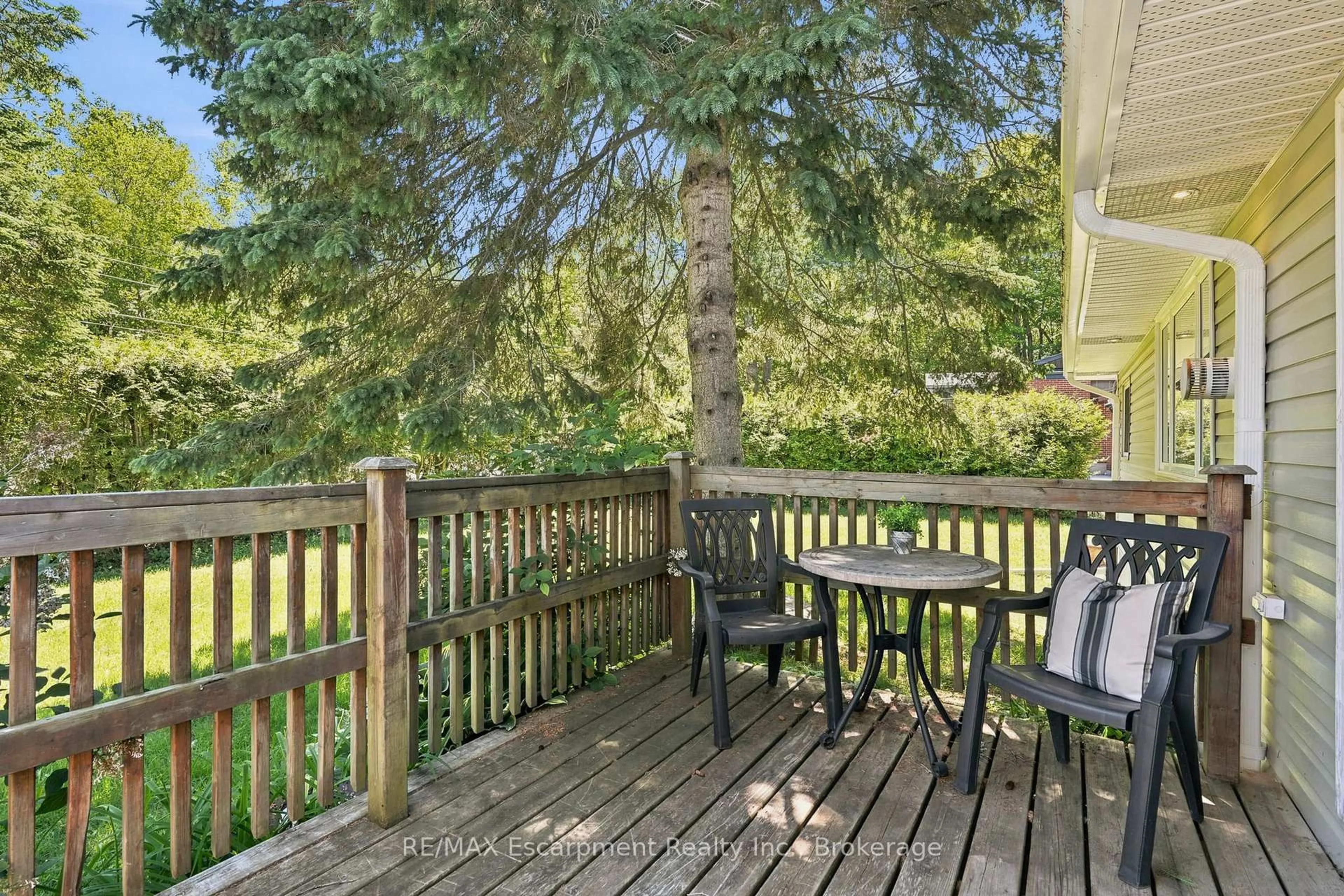 Patio, forest/trees view for 16 Hiawatha Rd, Tiny Ontario L9M 0B1
