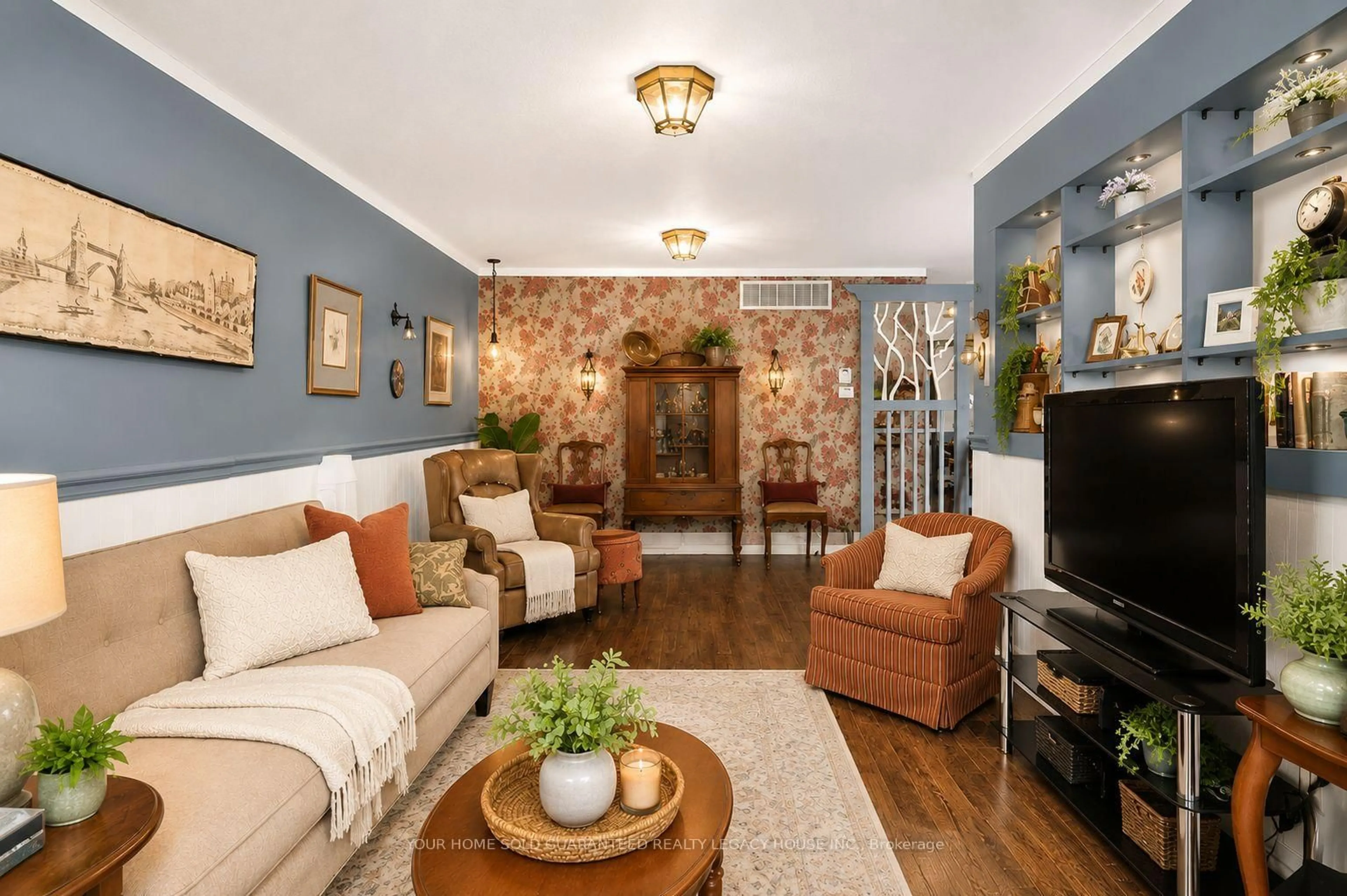 Living room with furniture, unknown for 204 Dyer Dr, Wasaga Beach Ontario L9Z 1L9