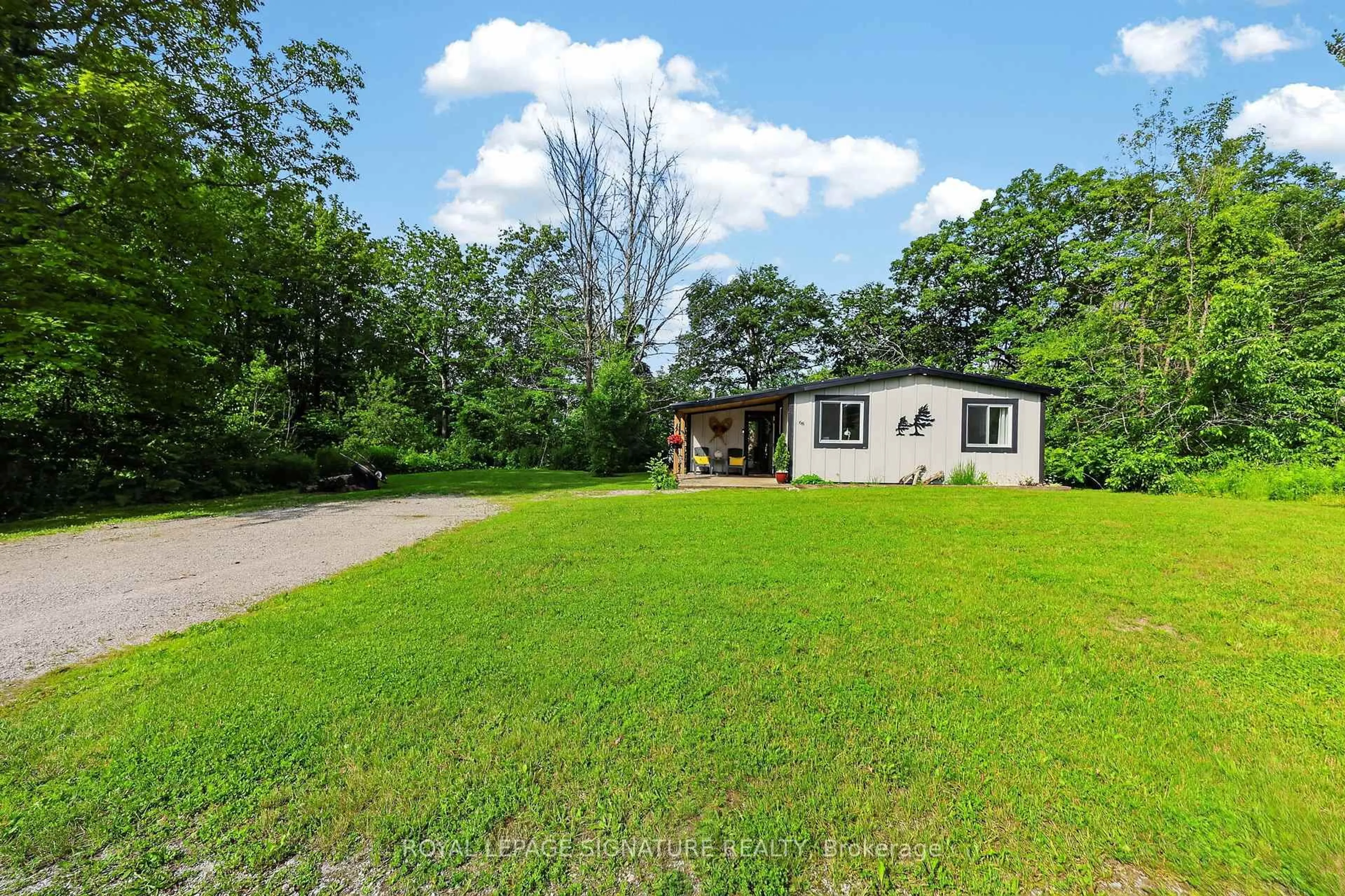 A pic from outside/outdoor area/front of a property/back of a property/a pic from drone, unknown for 68 Forest Harbour Pkwy, Tay Ontario L0K 2C0