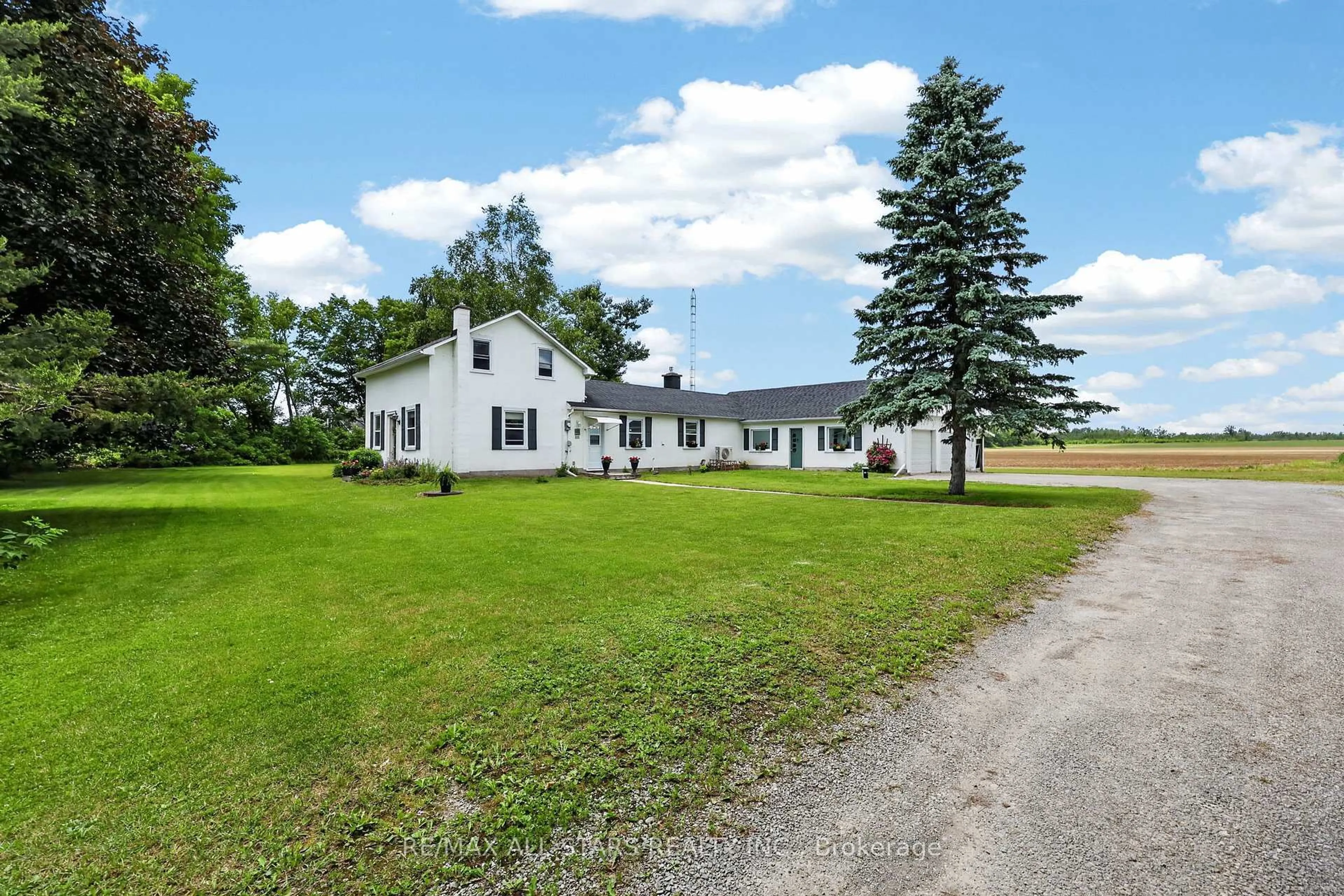 A pic from outside/outdoor area/front of a property/back of a property/a pic from drone, unknown for 1670 Concession Road A, Ramara Ontario L0K 1B0