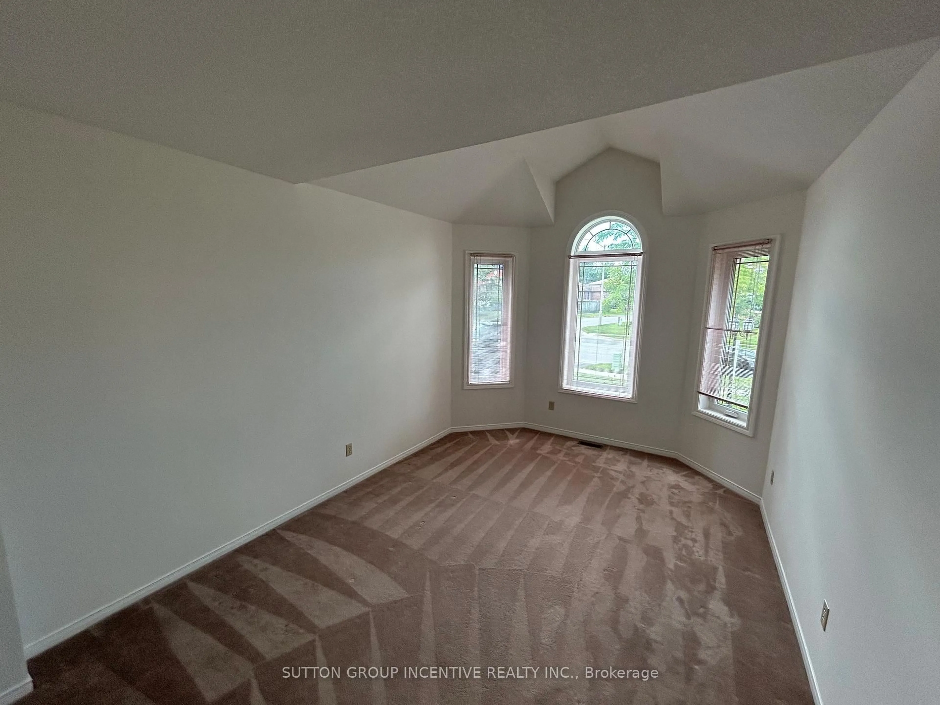 A pic of a room for 189 Hanmer St, Barrie Ontario L4N 7J9