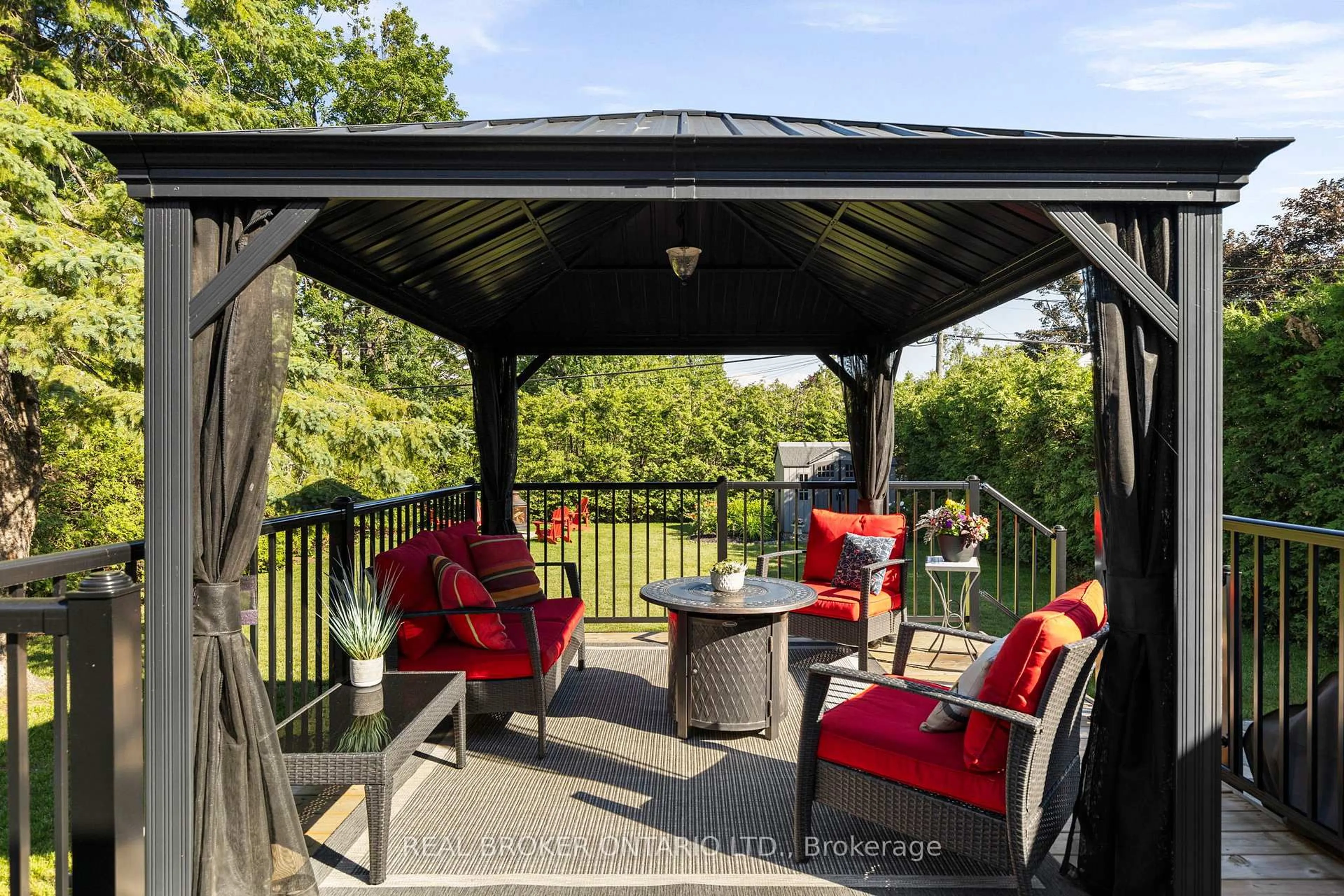 Patio, unknown for 13 Borland St, Orillia Ontario L3V 3R3