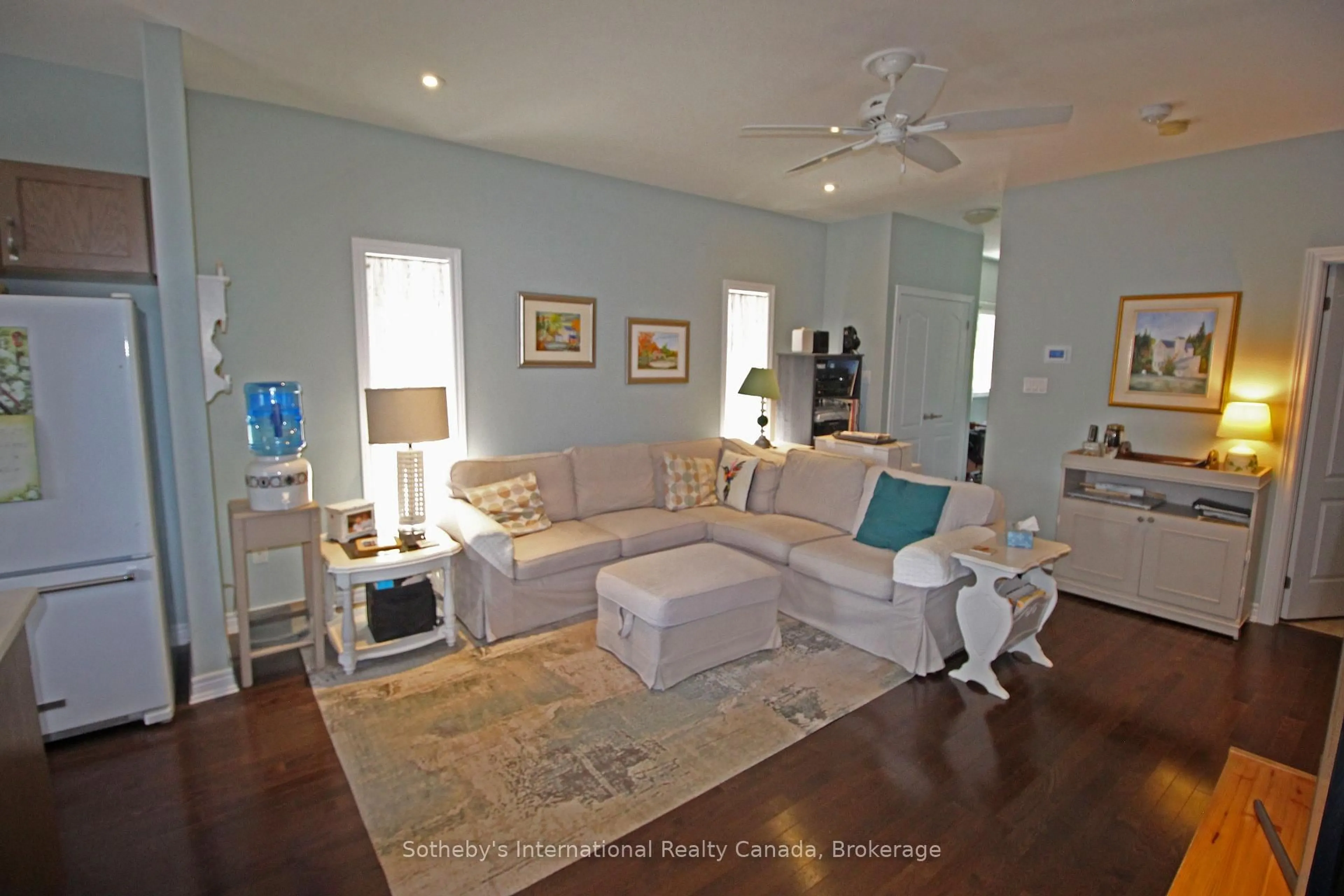 Living room with furniture, unknown for 1047 Cook Dr, Midland Ontario L4R 0E4