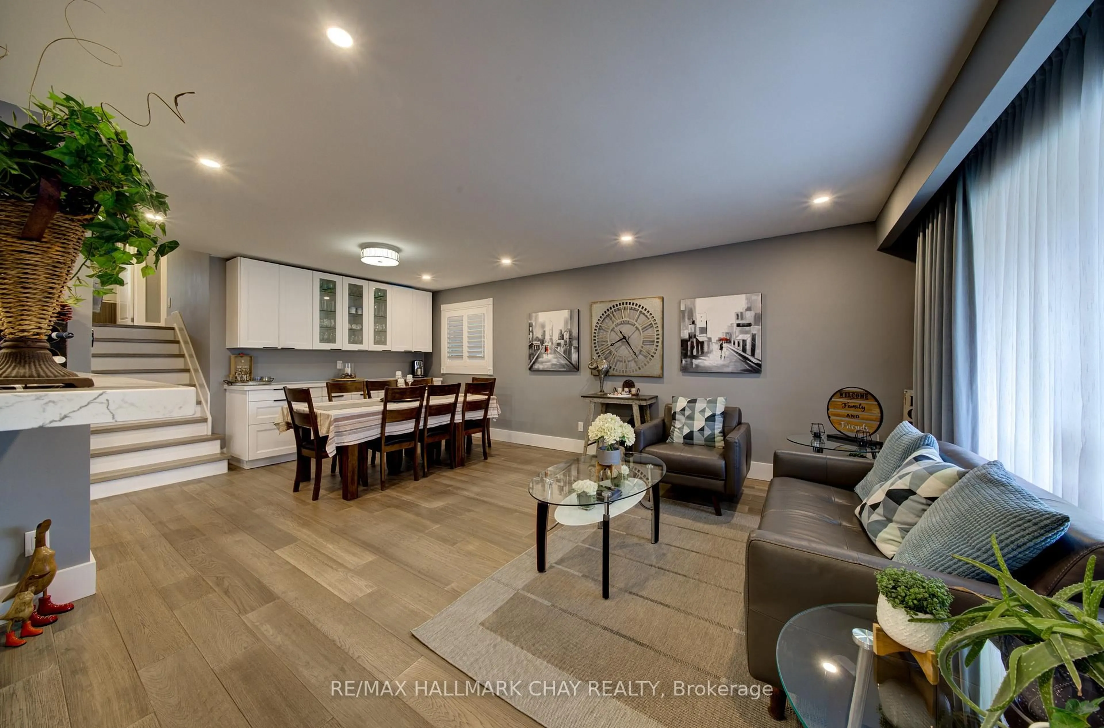 Open concept kitchen, unknown for 247 St. Vincent St, Barrie Ontario L4M 3Z7