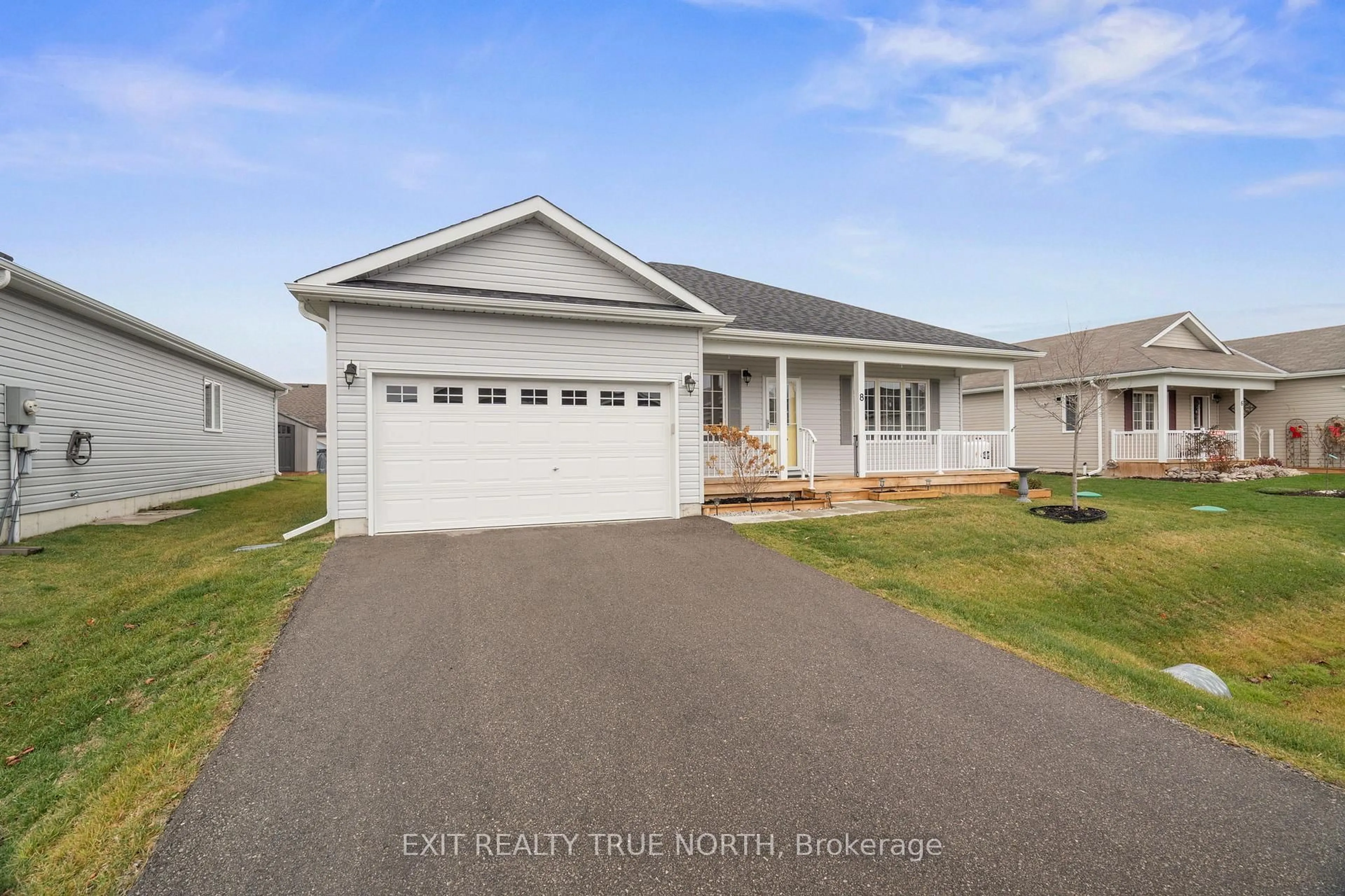 Home with vinyl exterior material, street for 8 Sinclair Cres, Ramara Ontario L3V 8J9