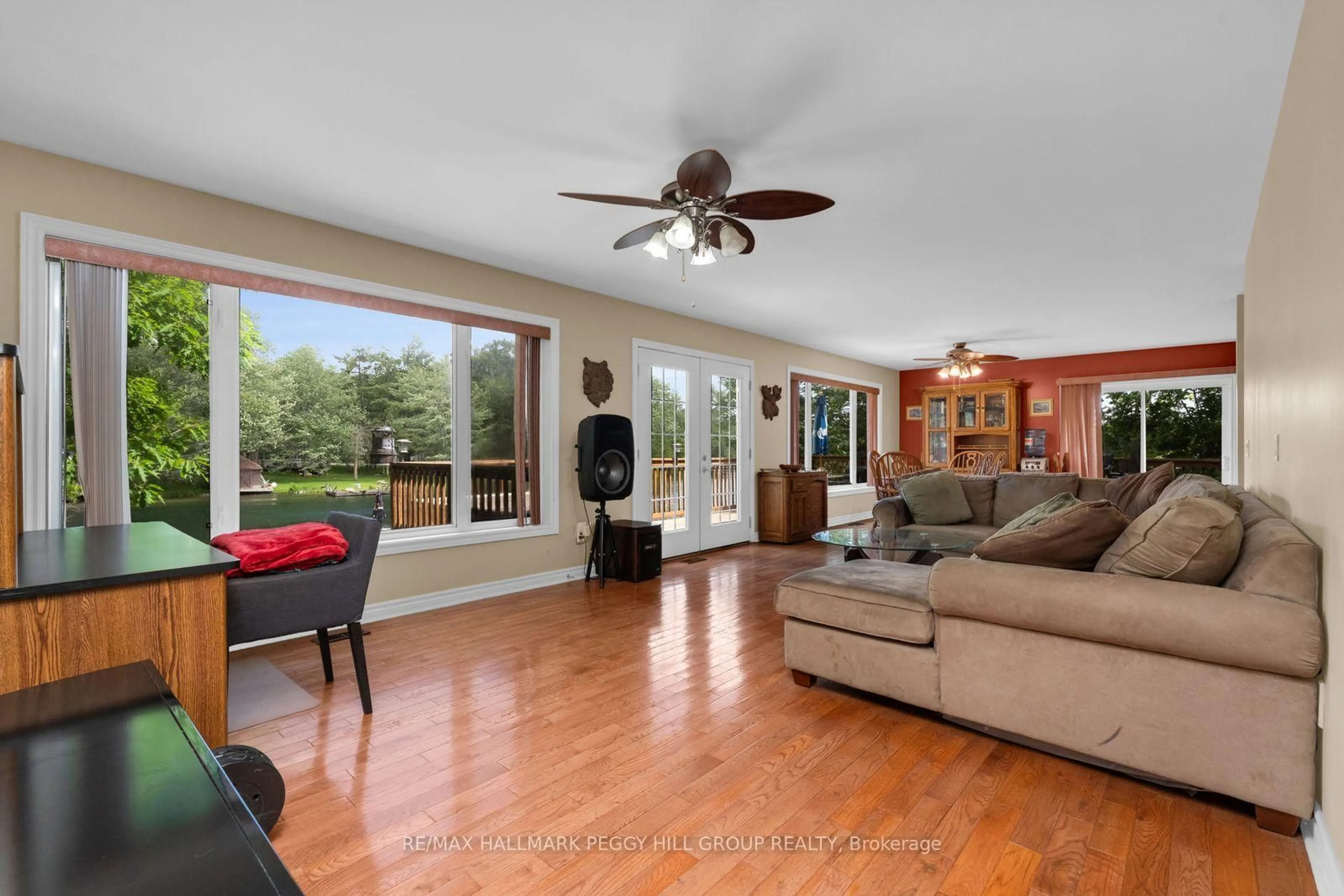 Living room with furniture, unknown for 7661 Somerset Park, Ramara Ontario L0K 2B0