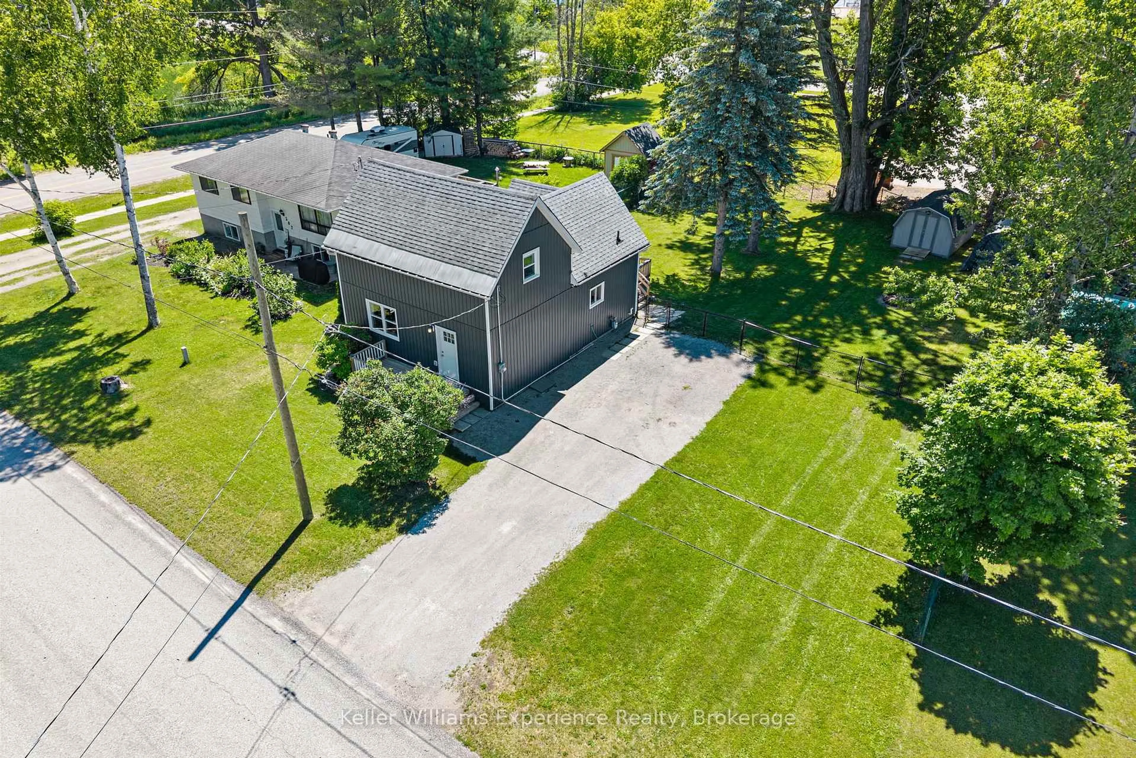 A pic from outside/outdoor area/front of a property/back of a property/a pic from drone, street for 311 Armstrong St, Tay Ontario L0K 1R0