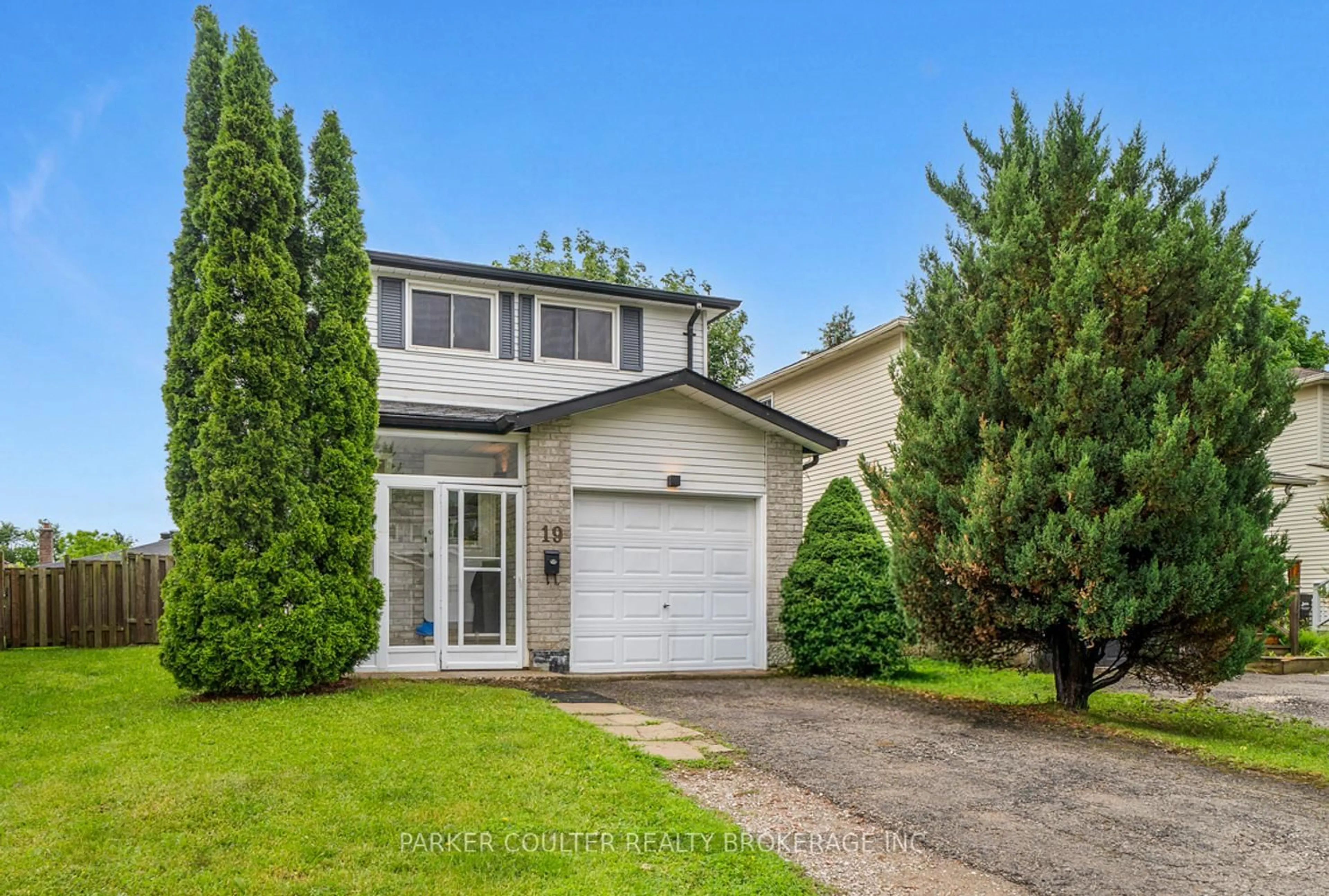 Home with vinyl exterior material, street for 19 Corbett Dr, Barrie Ontario L4M 5T1