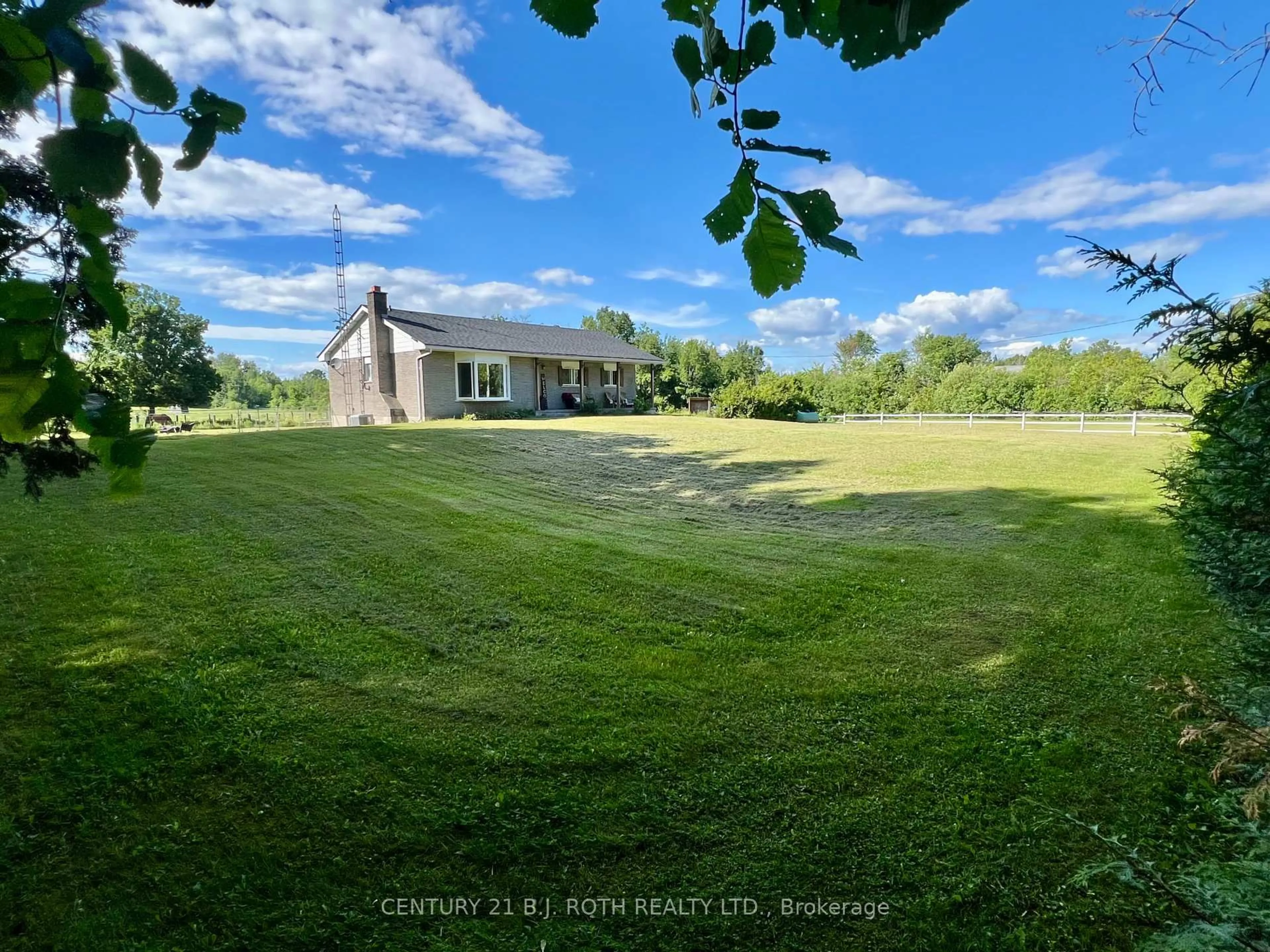 A pic from outside/outdoor area/front of a property/back of a property/a pic from drone, water/lake/river/ocean view for 2266 FOXMEAD Rd, Oro-Medonte Ontario L0K 1E0