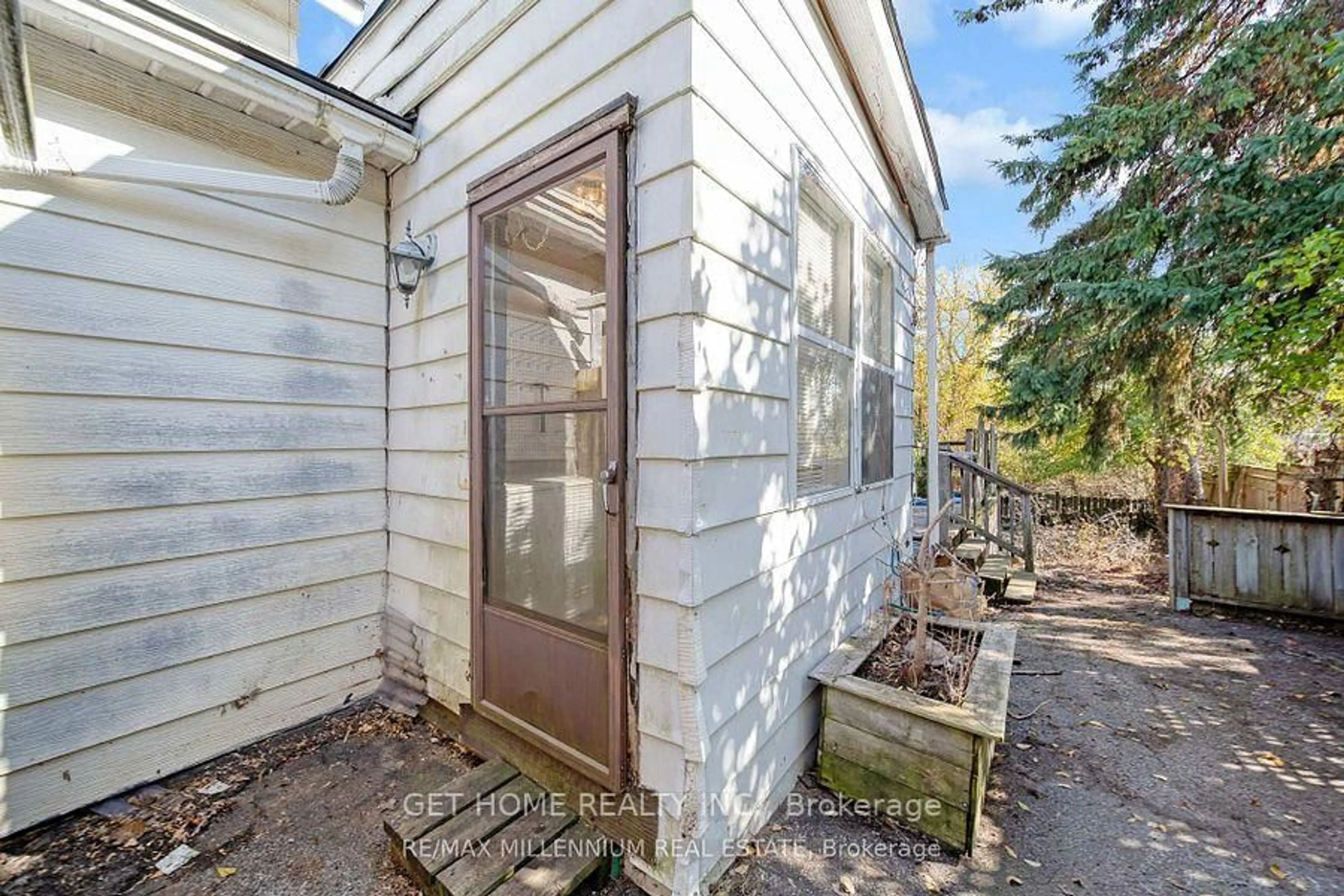 Unknown for 173 Barrie Rd, Orillia Ontario L3V 2P6