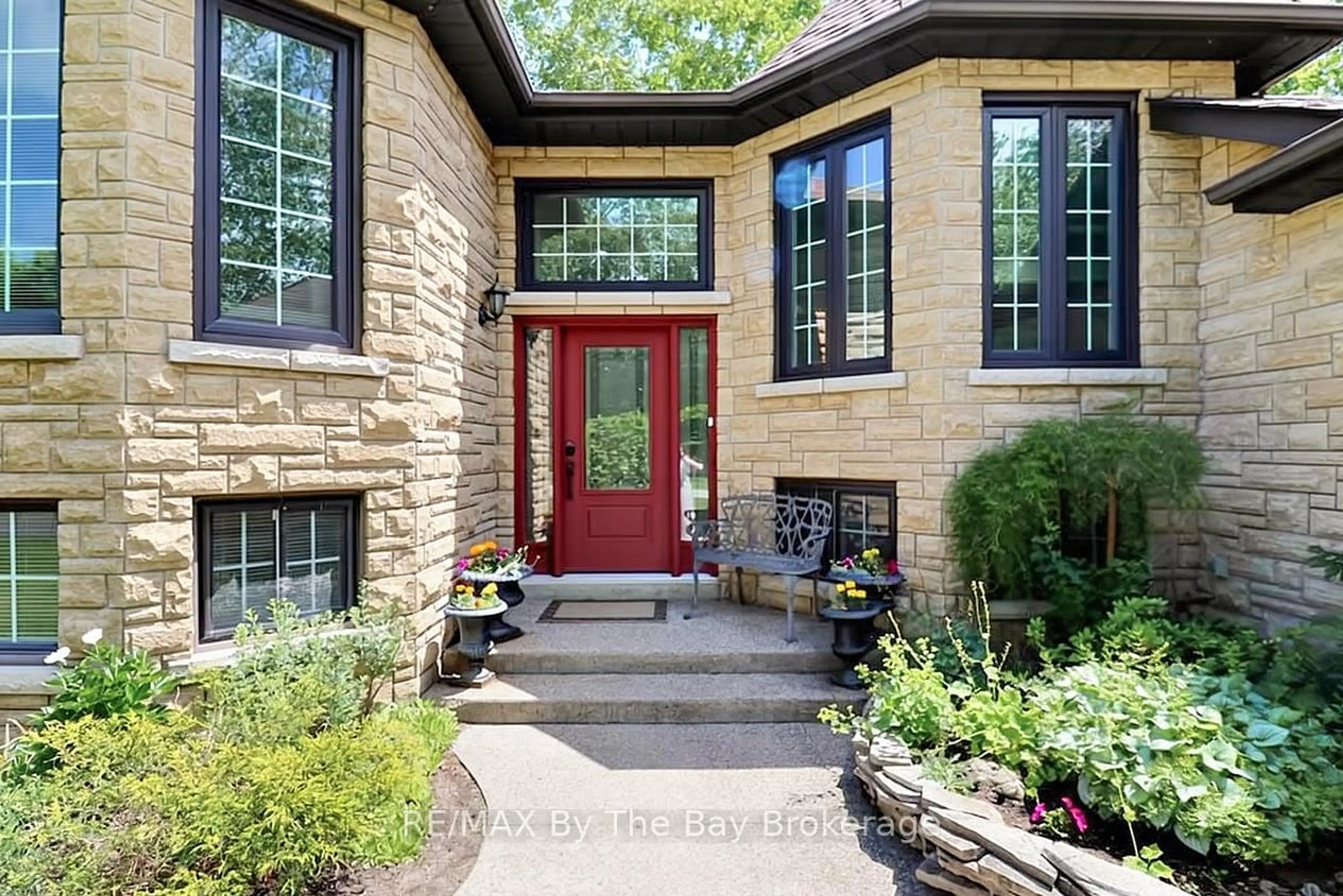 Home with brick exterior material, street for 54 Fairway Cres, Wasaga Beach Ontario L9Z 1B8