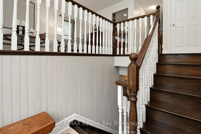 54 Fairway Cres, Wasaga Beach 5