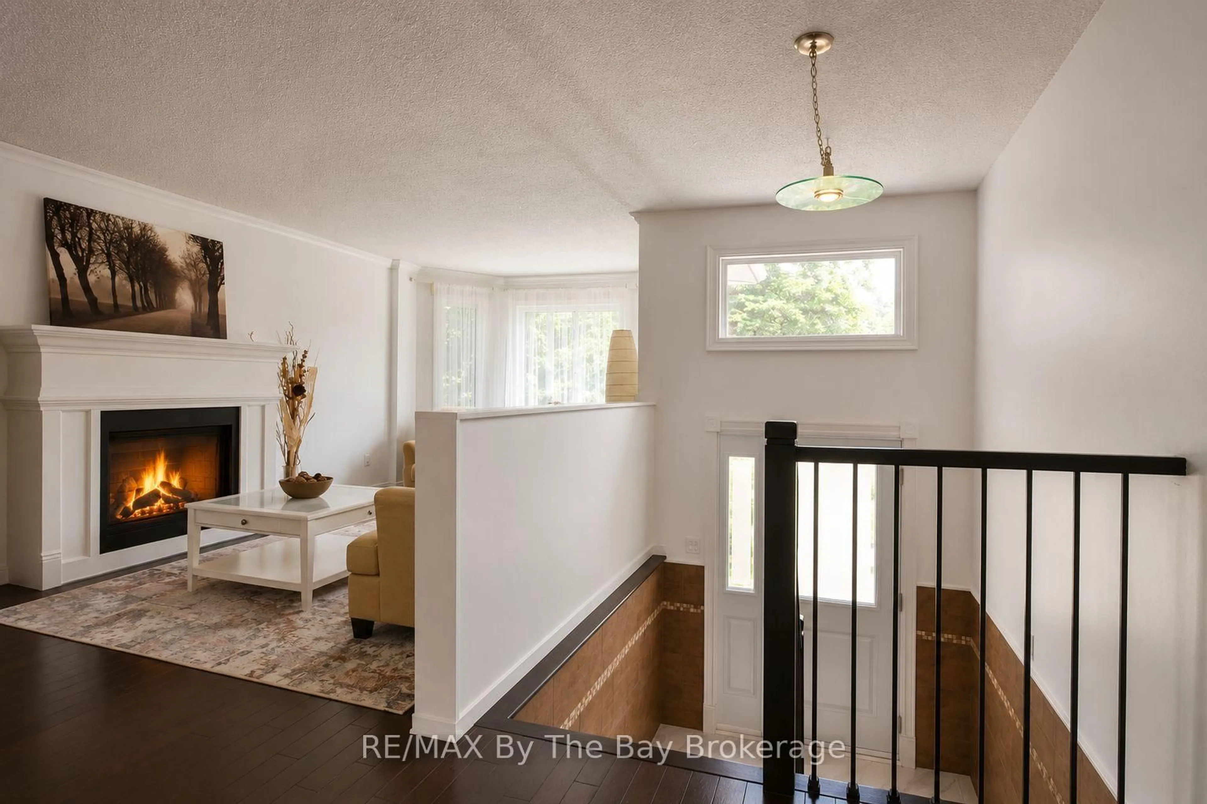 Indoor entryway for 2 Birchmount Circ, Wasaga Beach Ontario L9Z 1H8