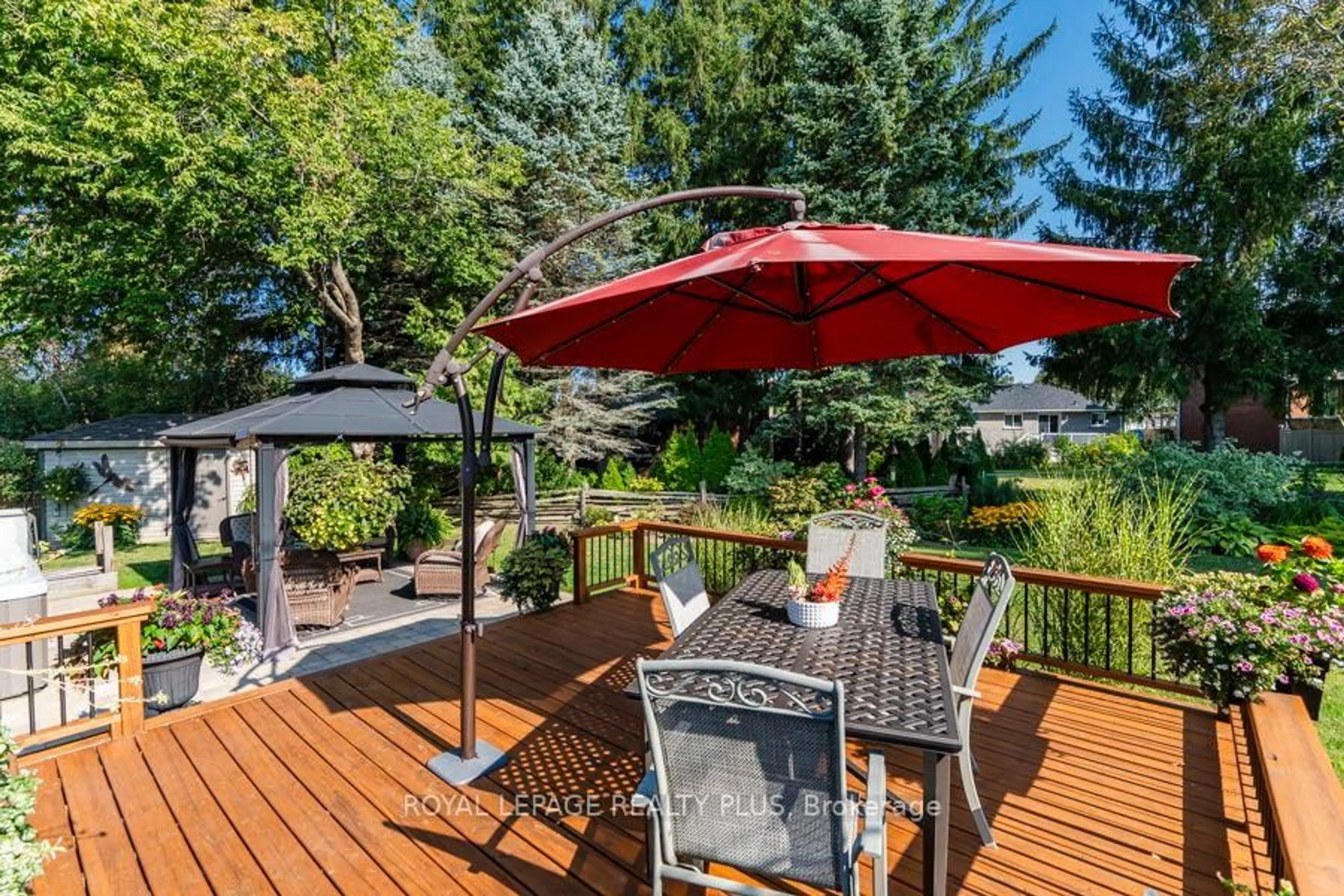Patio, water/lake/river/ocean view for 99 Peel St, Penetanguishene Ontario L9M 1C3