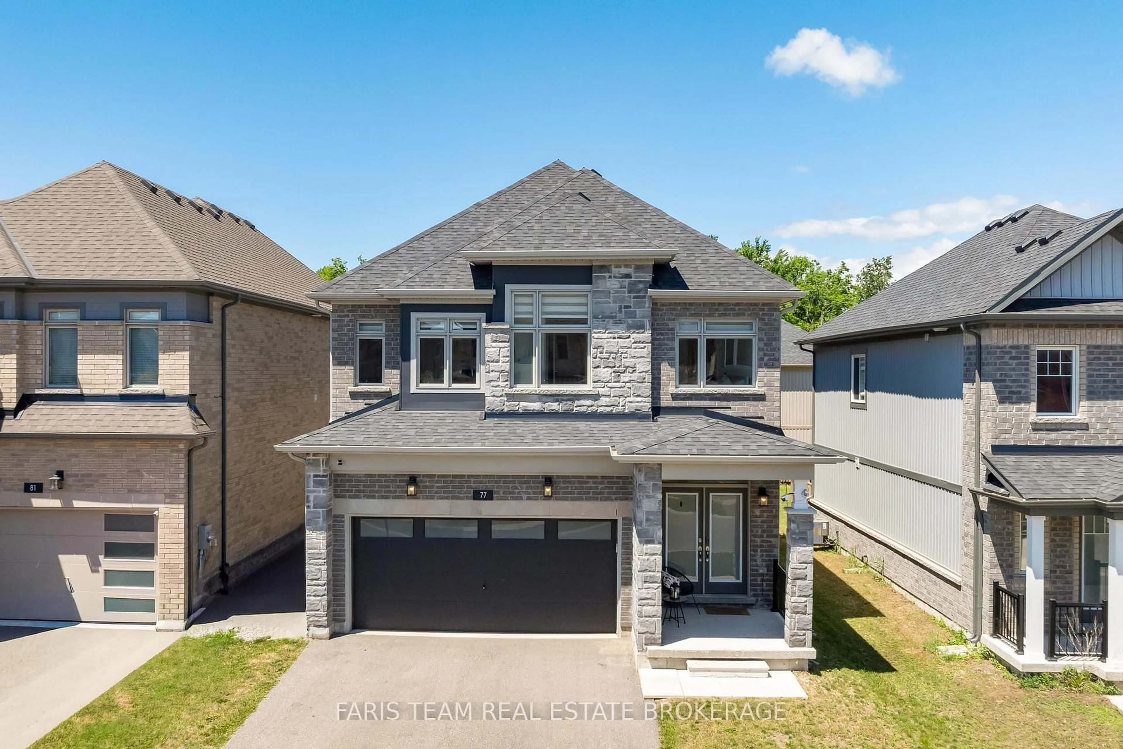 A pic from outside/outdoor area/front of a property/back of a property/a pic from drone, street for 77 Alaskan Hts, Barrie Ontario L9J 0H9