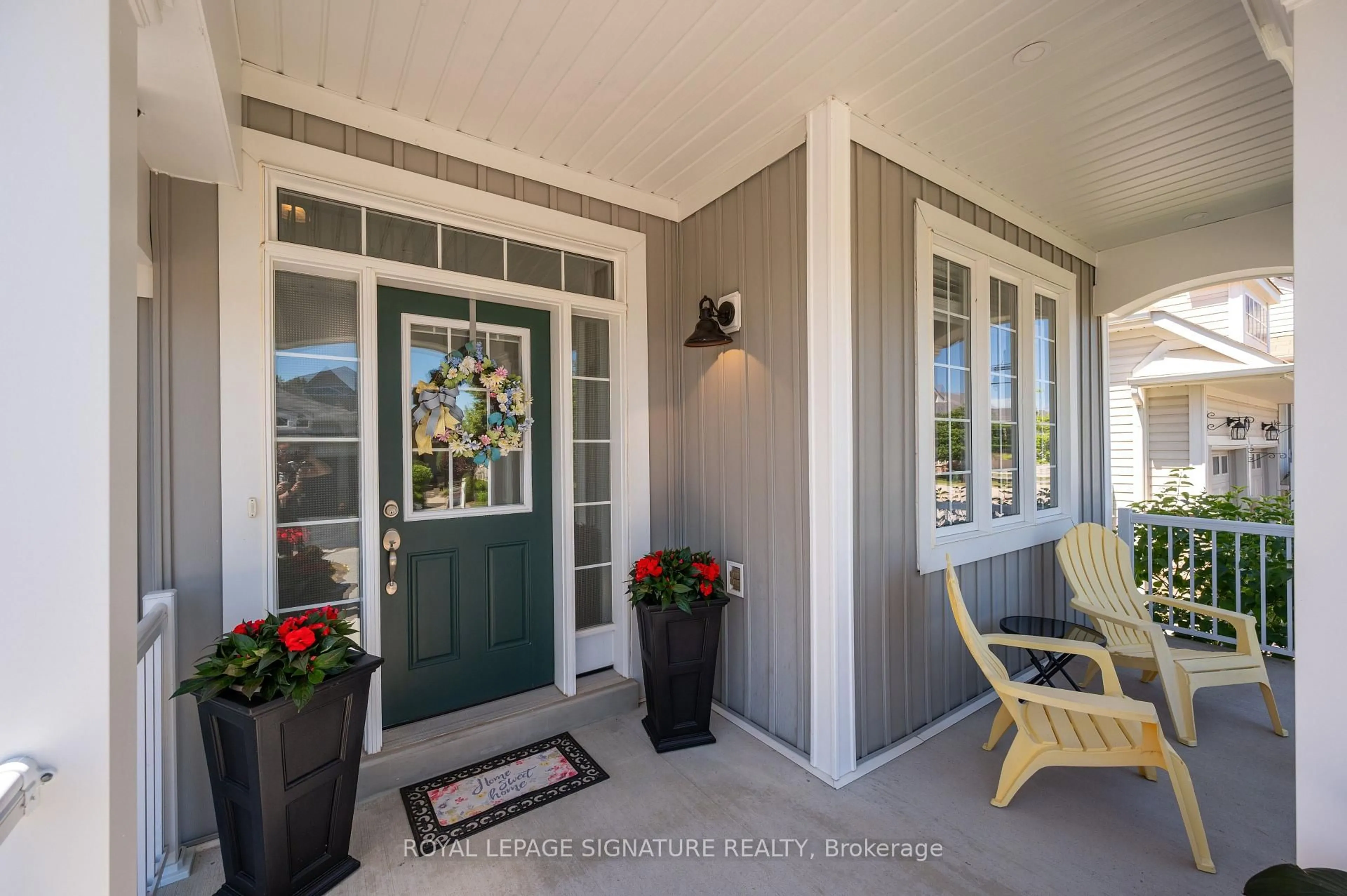 Indoor entryway for 20 Starboard Circ, Wasaga Beach Ontario L9Z 0E9