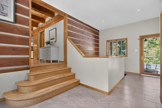 19 Kingfisher Cres, Tiny 4