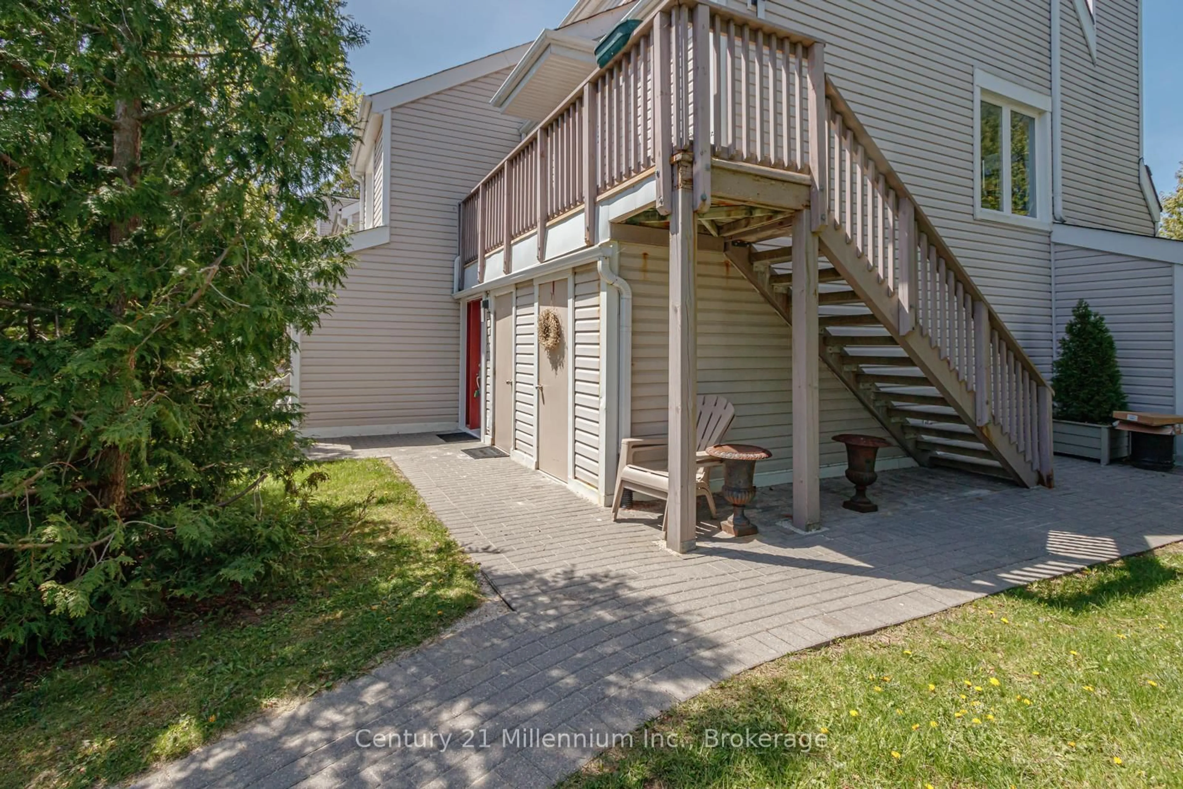 Patio, street for 51 Trott Blvd #171, Collingwood Ontario L9Y 5B8