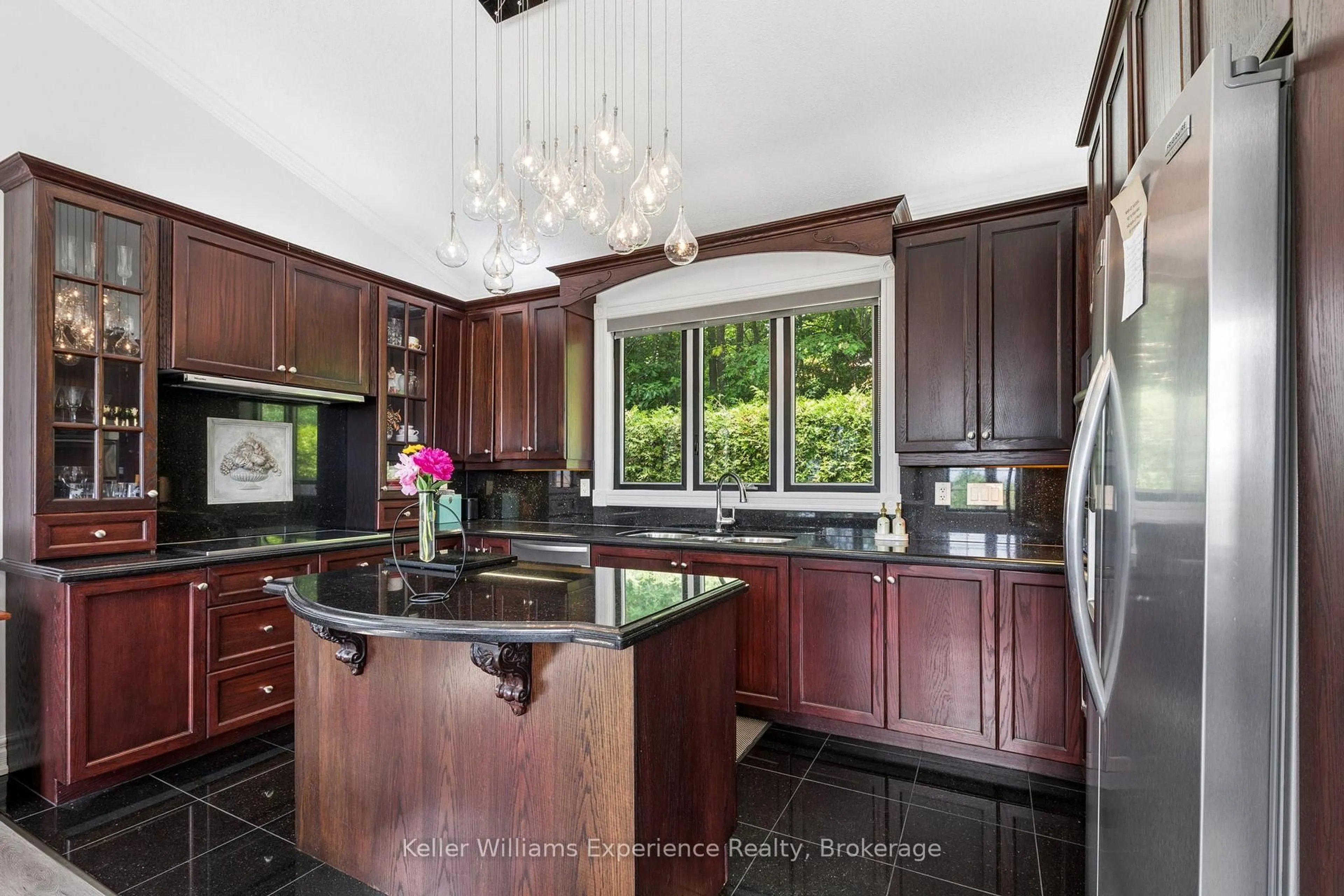 Contemporary kitchen, ceramic/tile floor for 378 ABERDEEN Blvd, Midland Ontario L4R 5M9